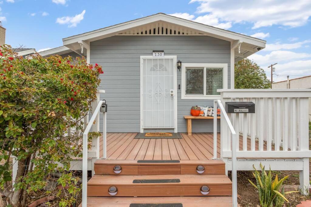 Cozy Home near Downtown, 15 min to Disneyland view 2