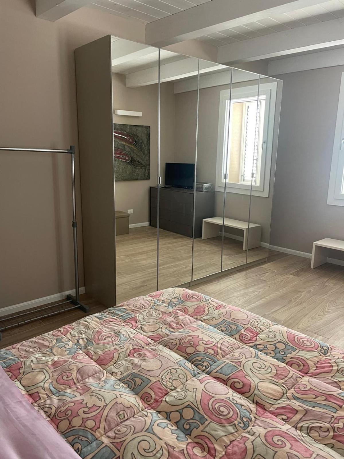 Villa Iris en Imola — hotel room