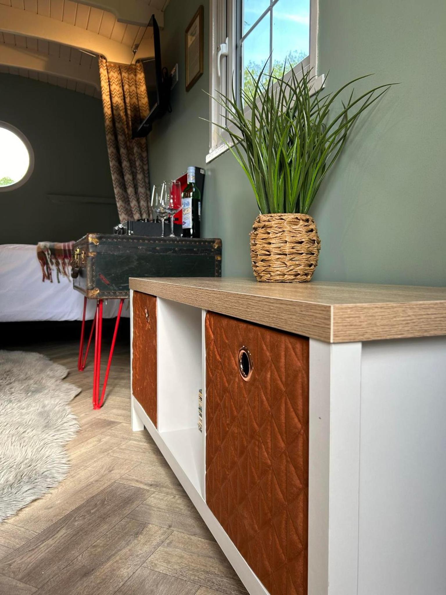 Appin Holiday Homes - Lodges, Shepherds Hut and Train Carriage stays view 5