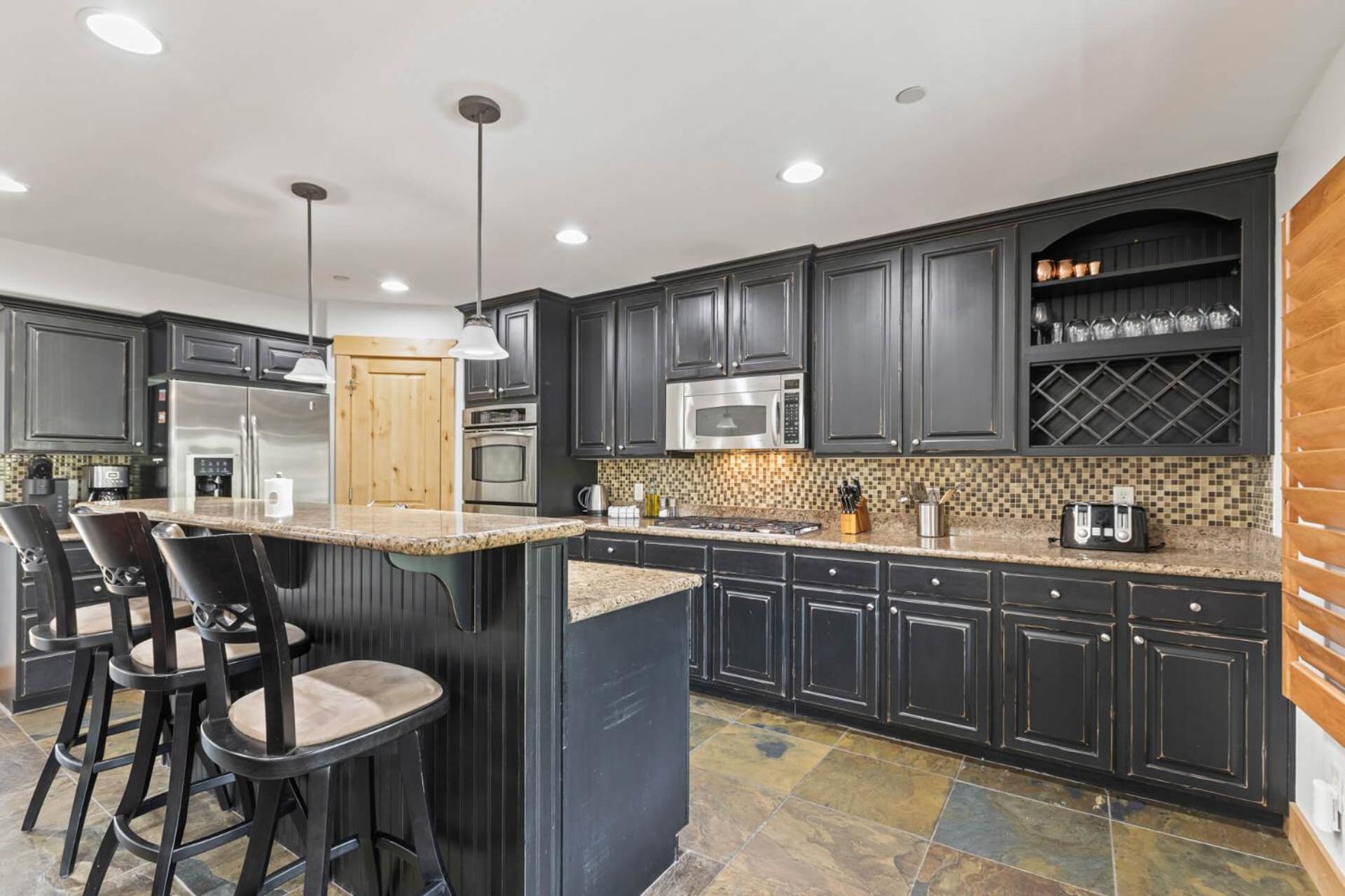 Bear Hollow Village 5595 by Moose Management view 2