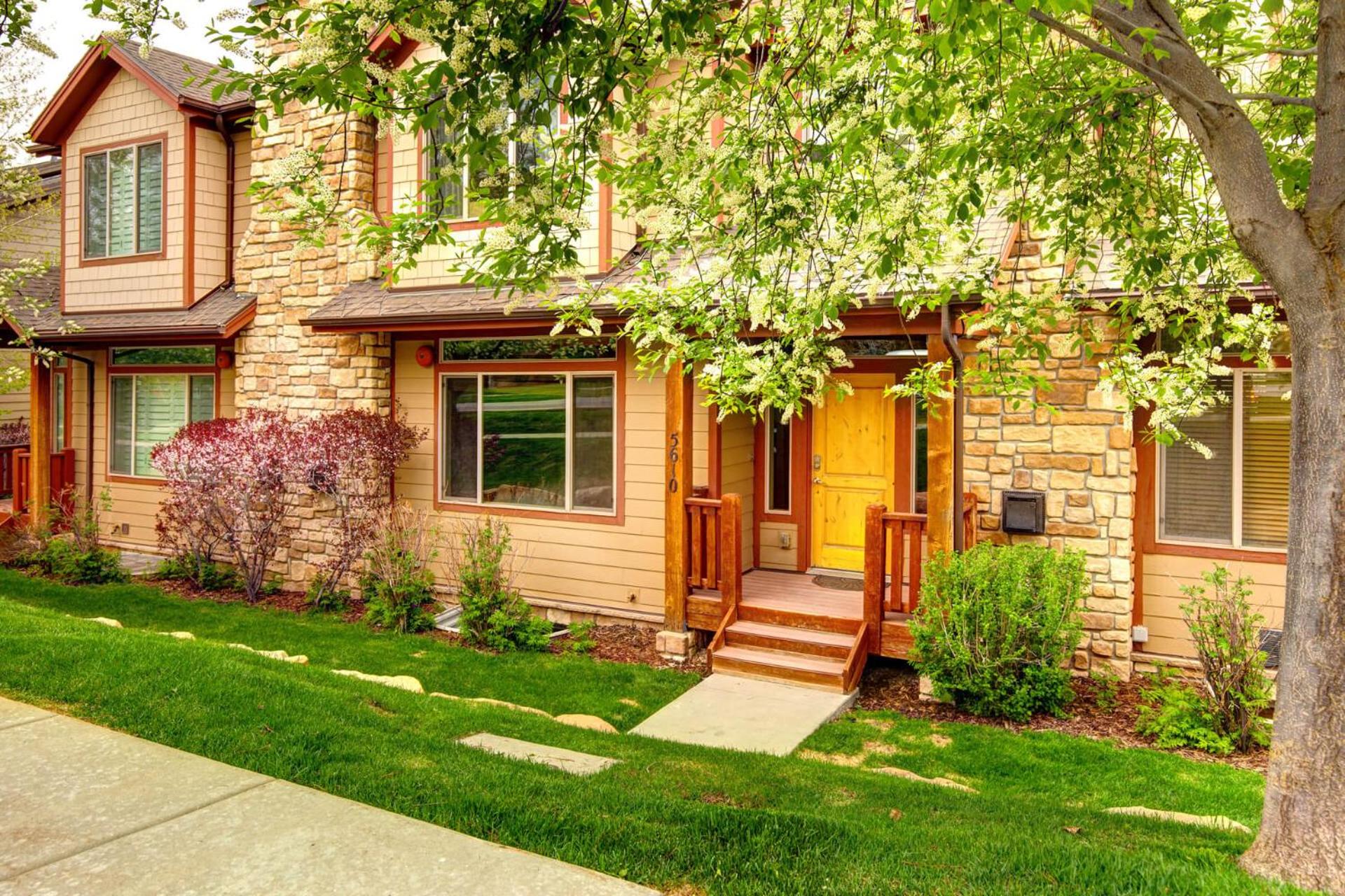 Bear Hollow Village 5610 by Moose Management view 2