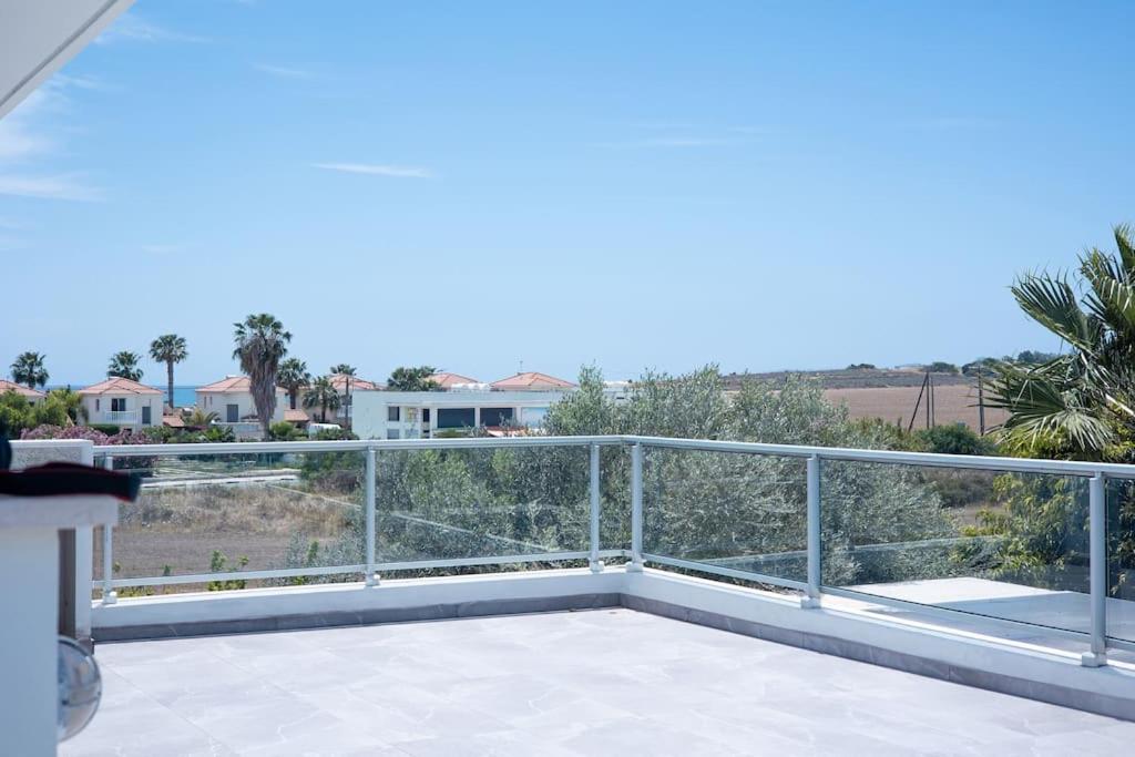 Maestro Villa - Pervolia