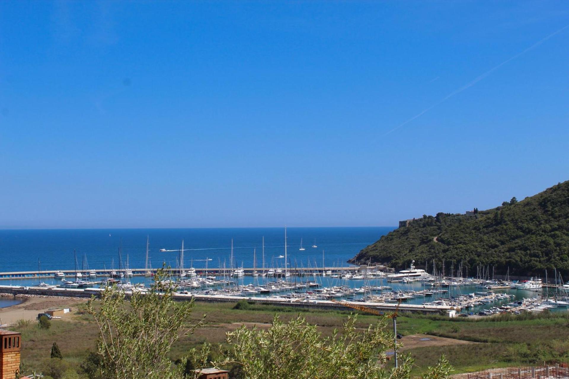 casetta del pertuso con parcheggio view 2