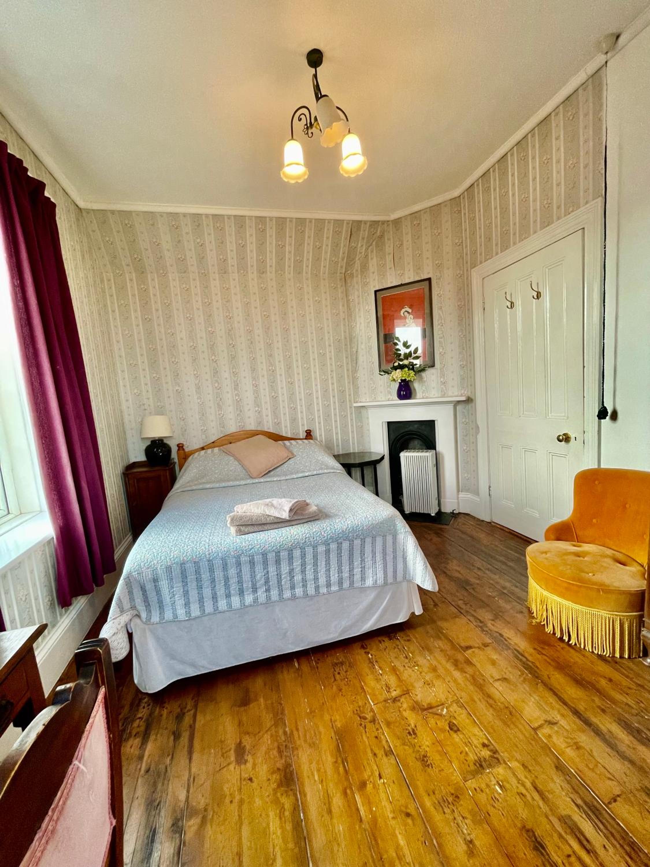 TORWOOD VICTORIAN HOUSE view 5