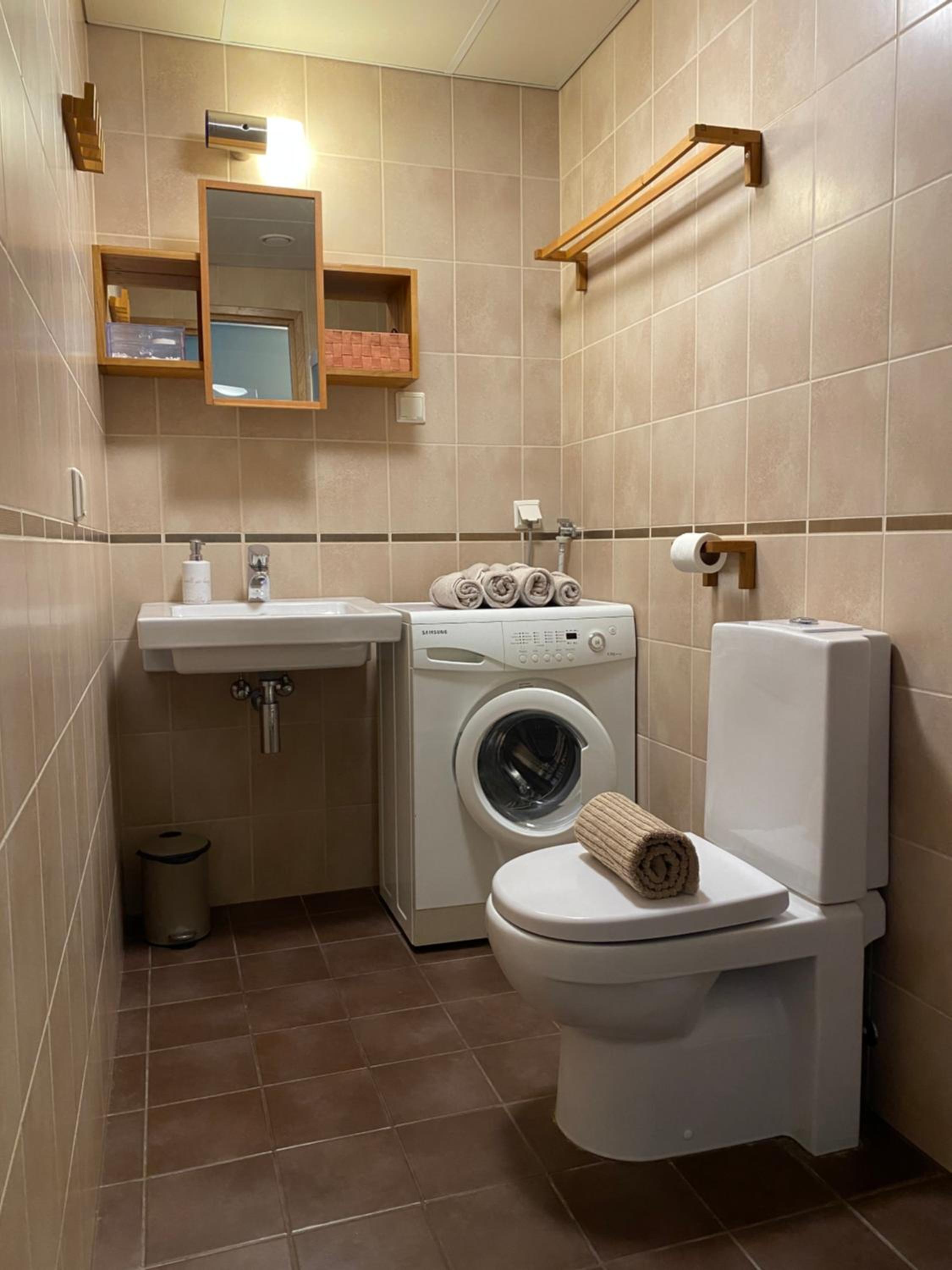 Studio with Balcony & Private Parking view 2