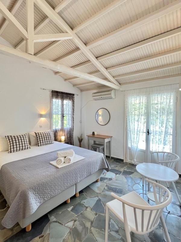 Lithea Villas and Studios by the Sea