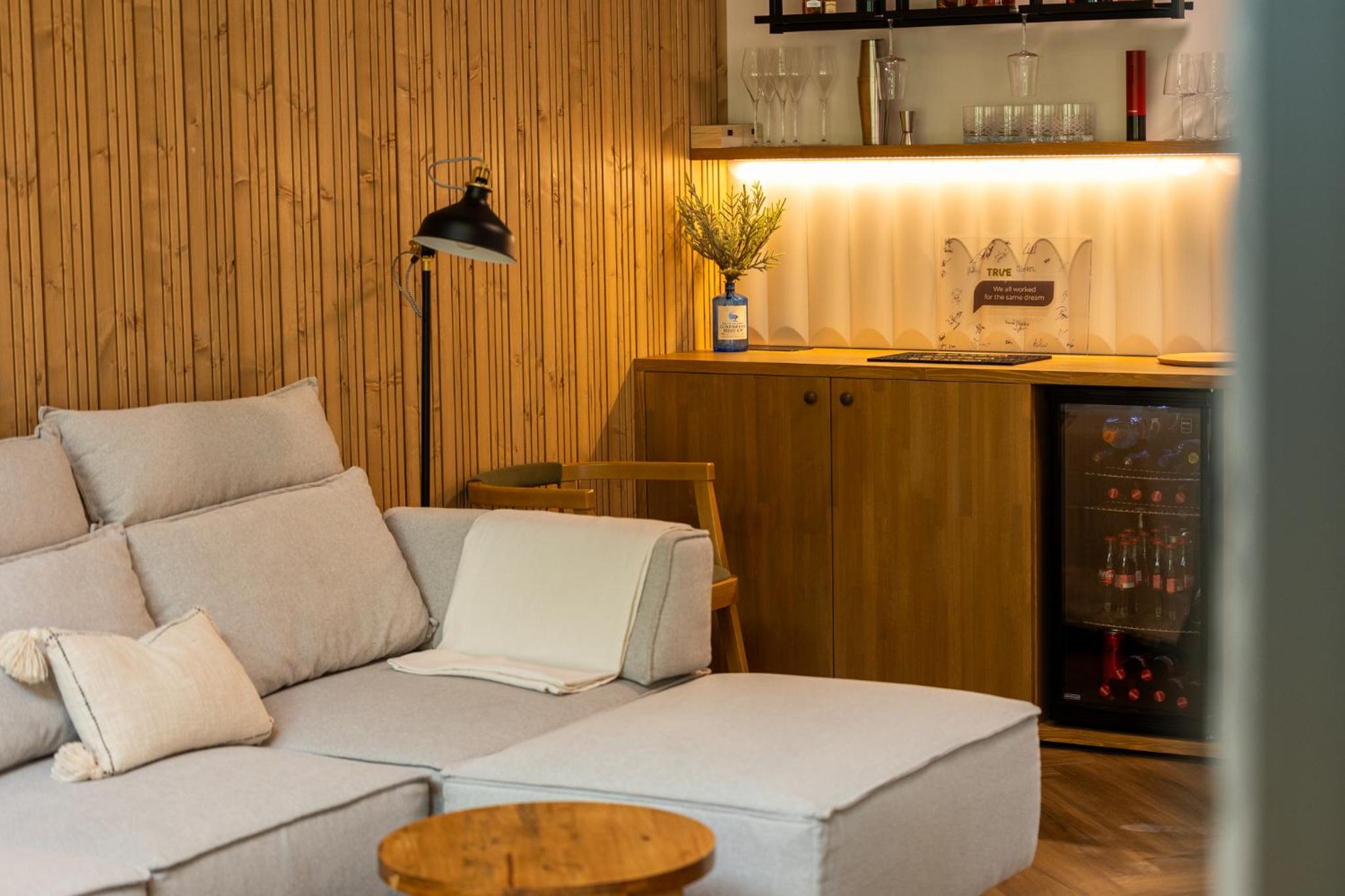 True Cabin