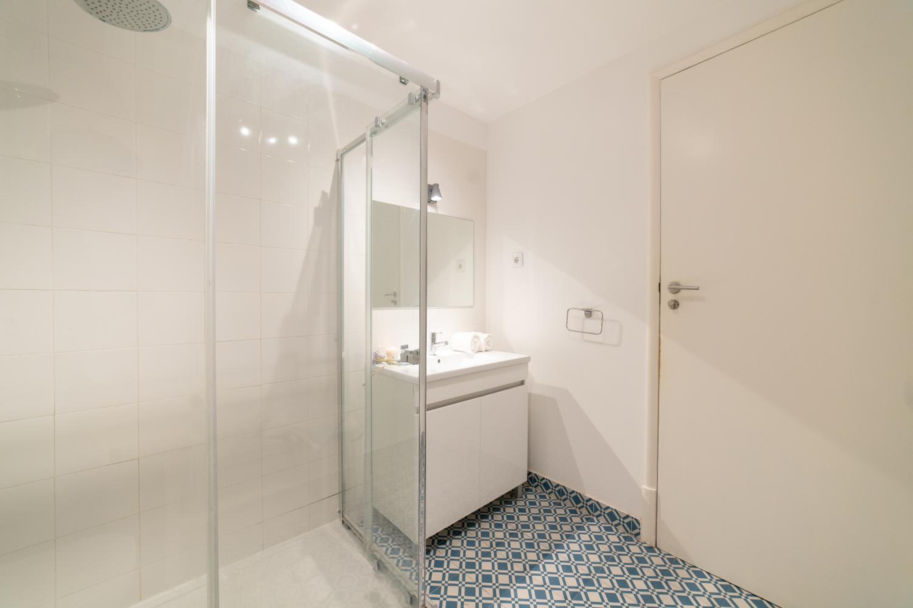 Desterro 2 - Historical four-bedroom apartment