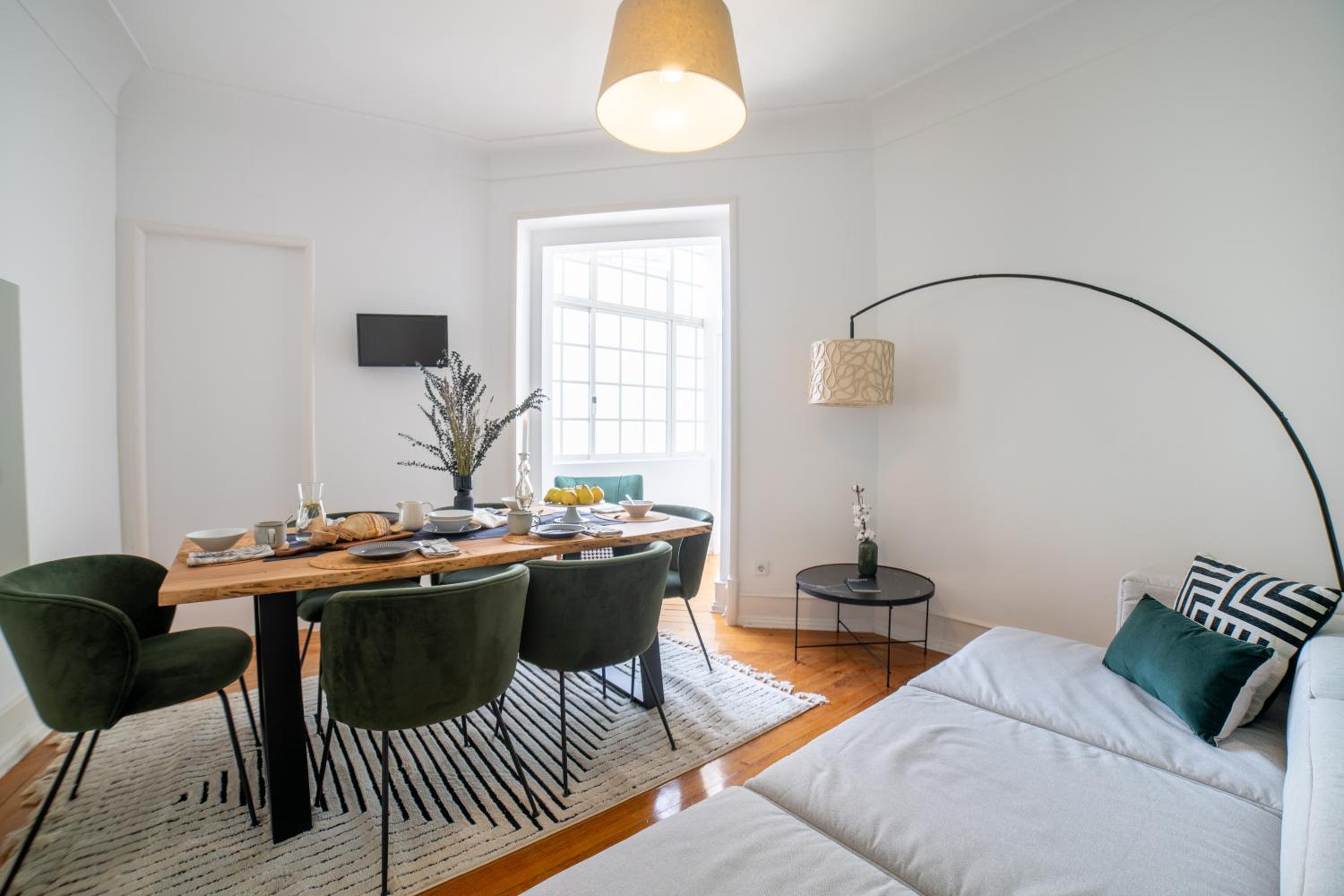 Desterro 2 - Historical four-bedroom apartment