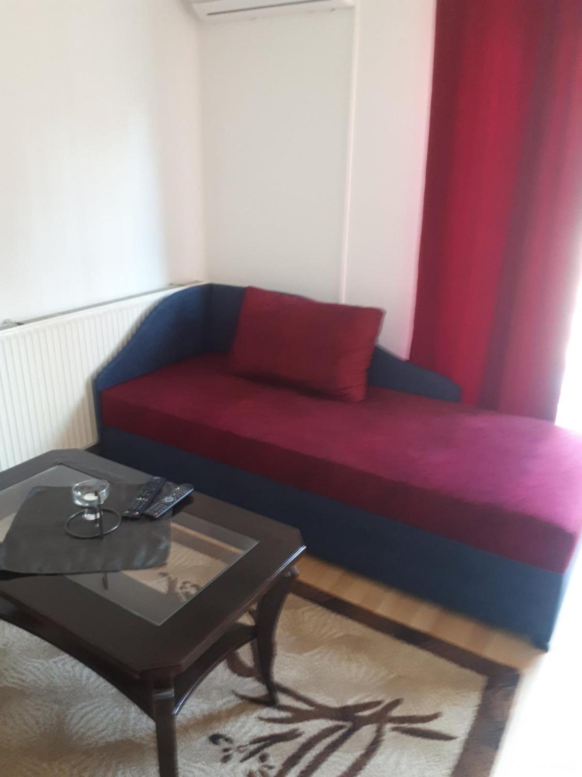 Apartman Break 2