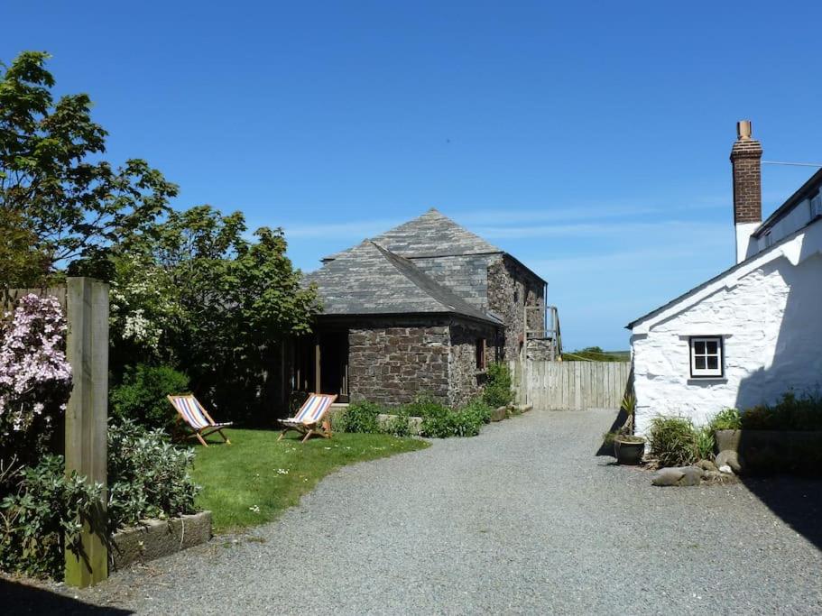 Lower Tresmorn Farmhouse