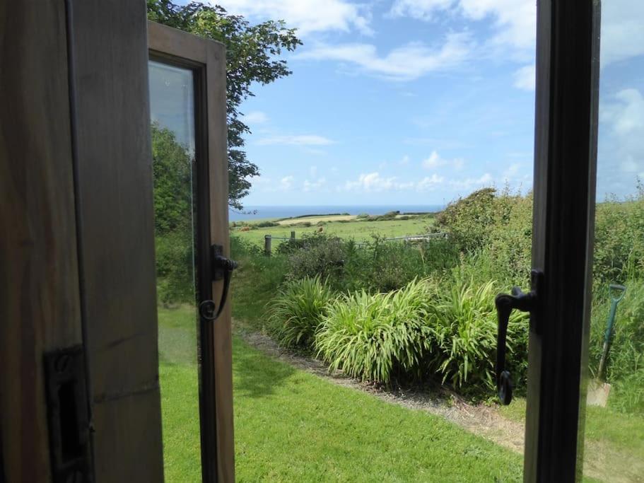 Lower Tresmorn Farmhouse