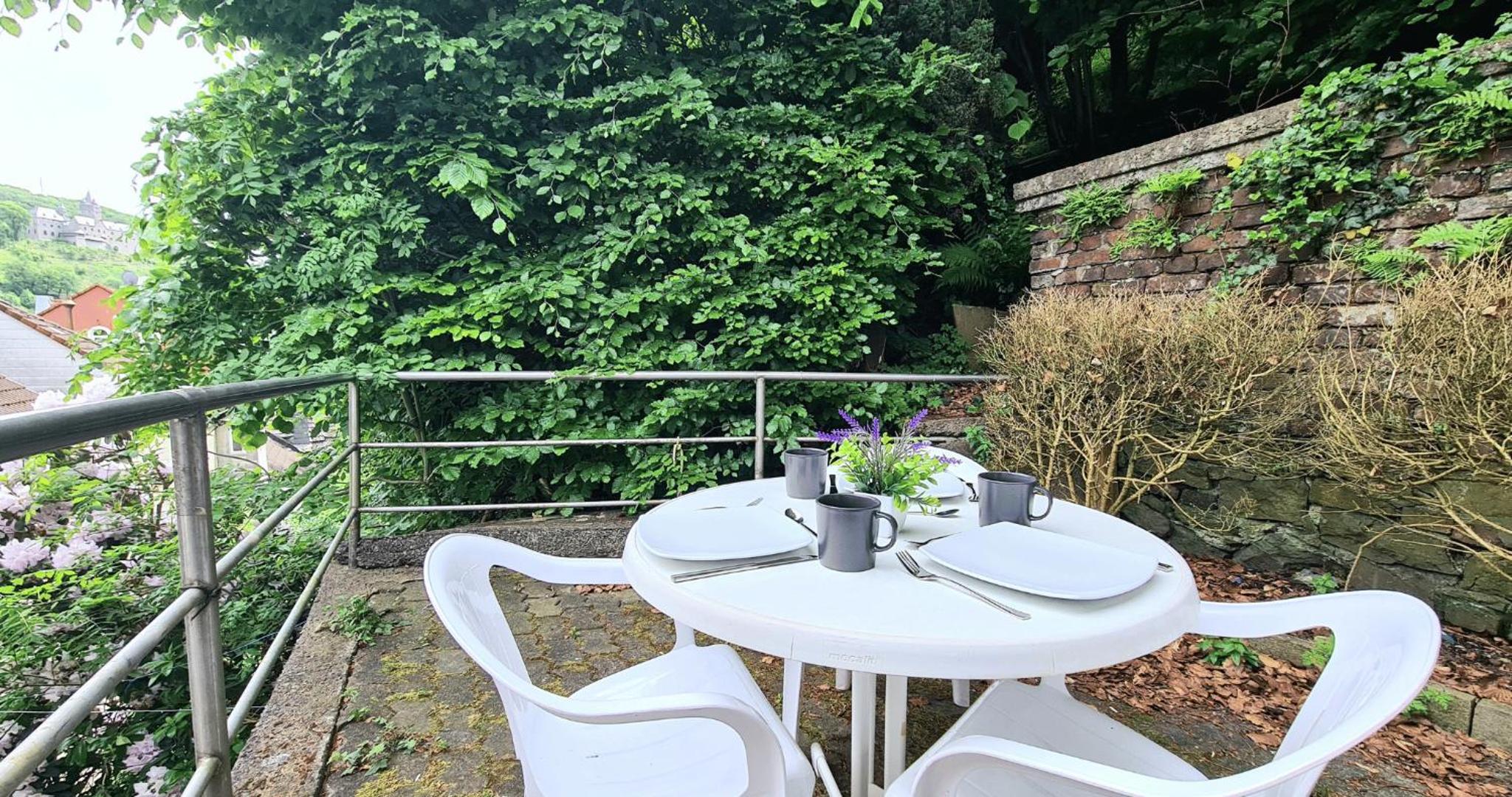 Modernes Apartment mit Einzelbetten, Parkplatz vor der Tür, Wifi, voll ausgestattete Küche, inklusive Bettwäsche und Handtücher - ideal für Monteure - ALT0