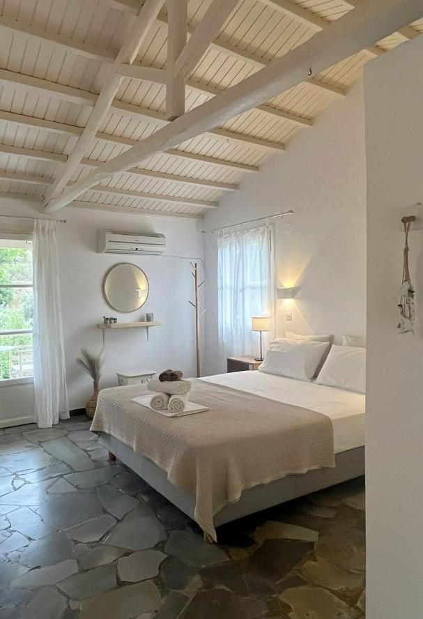 Lithea Villas and Studios by the Sea