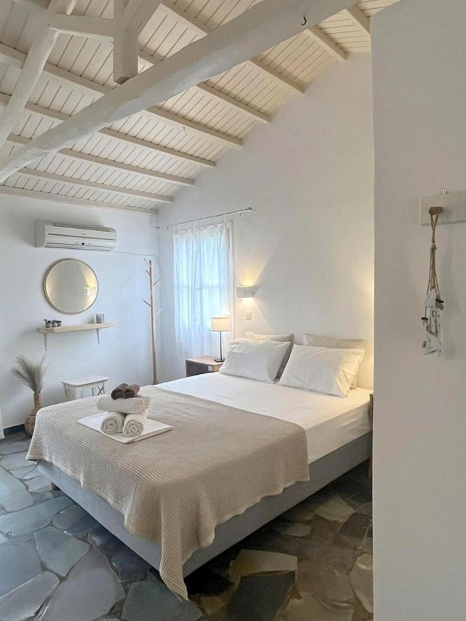 Lithea Villas and Studios by the Sea