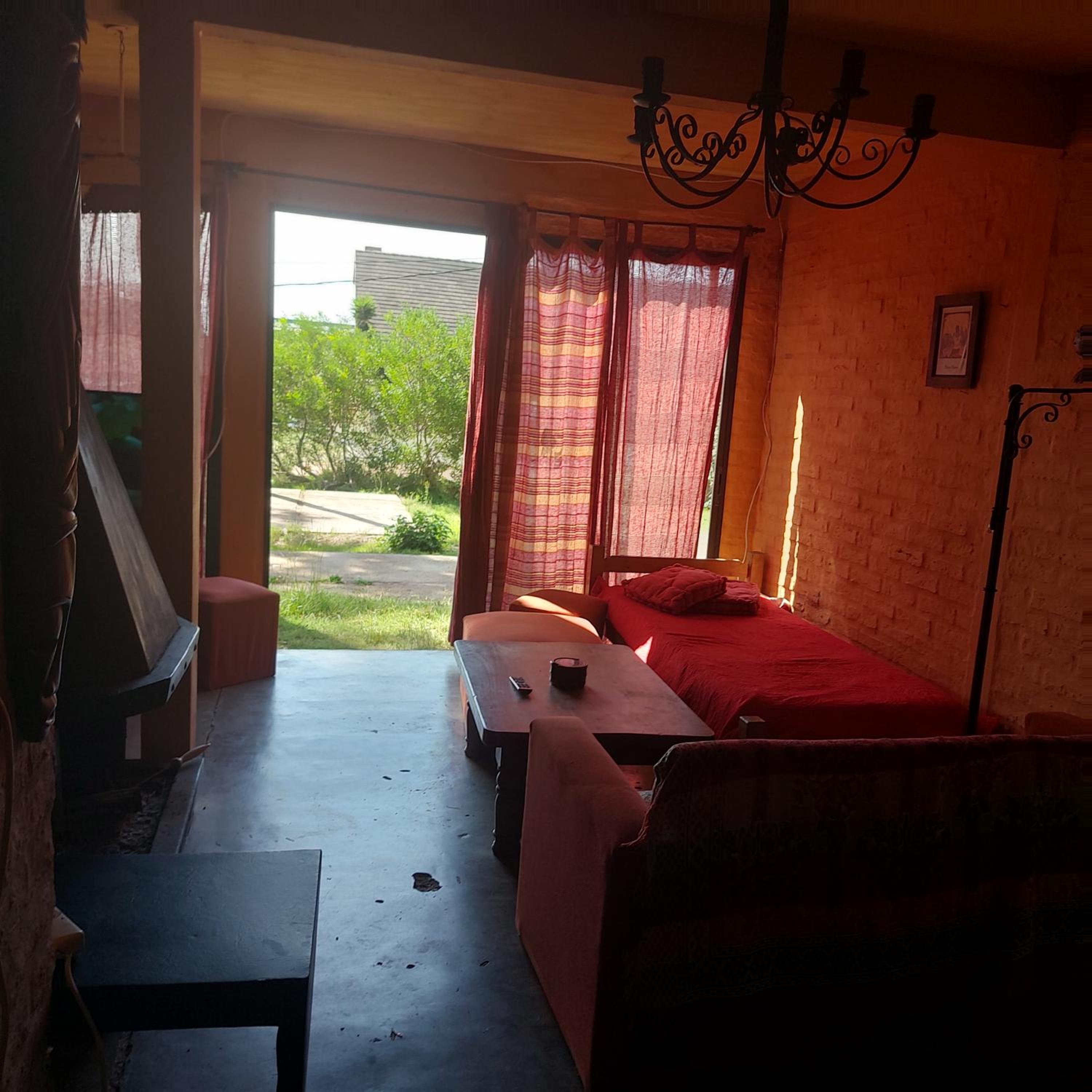 Casa Amarilla con Jacuzzi
