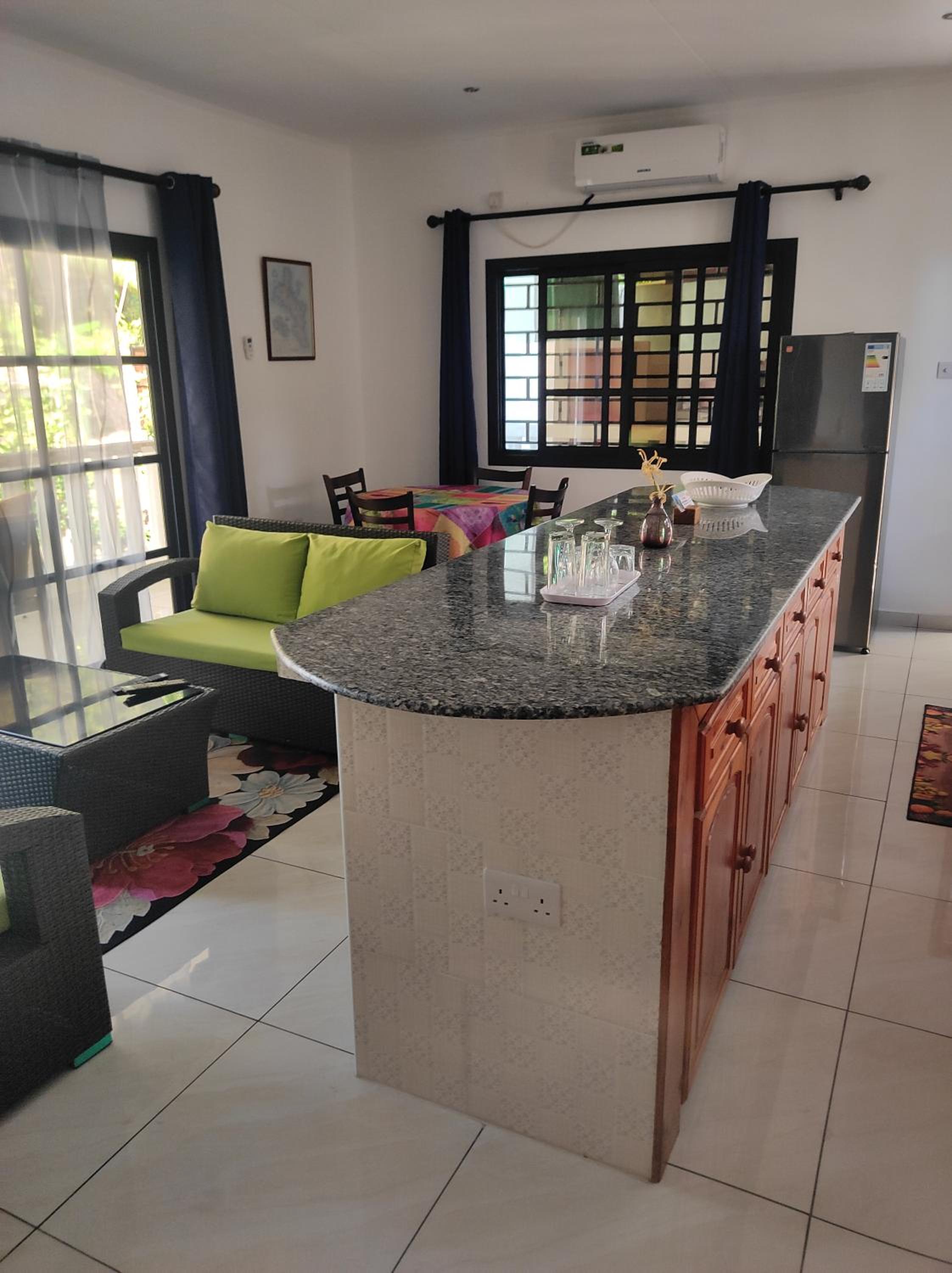 Sue-etoile self catering photo 2