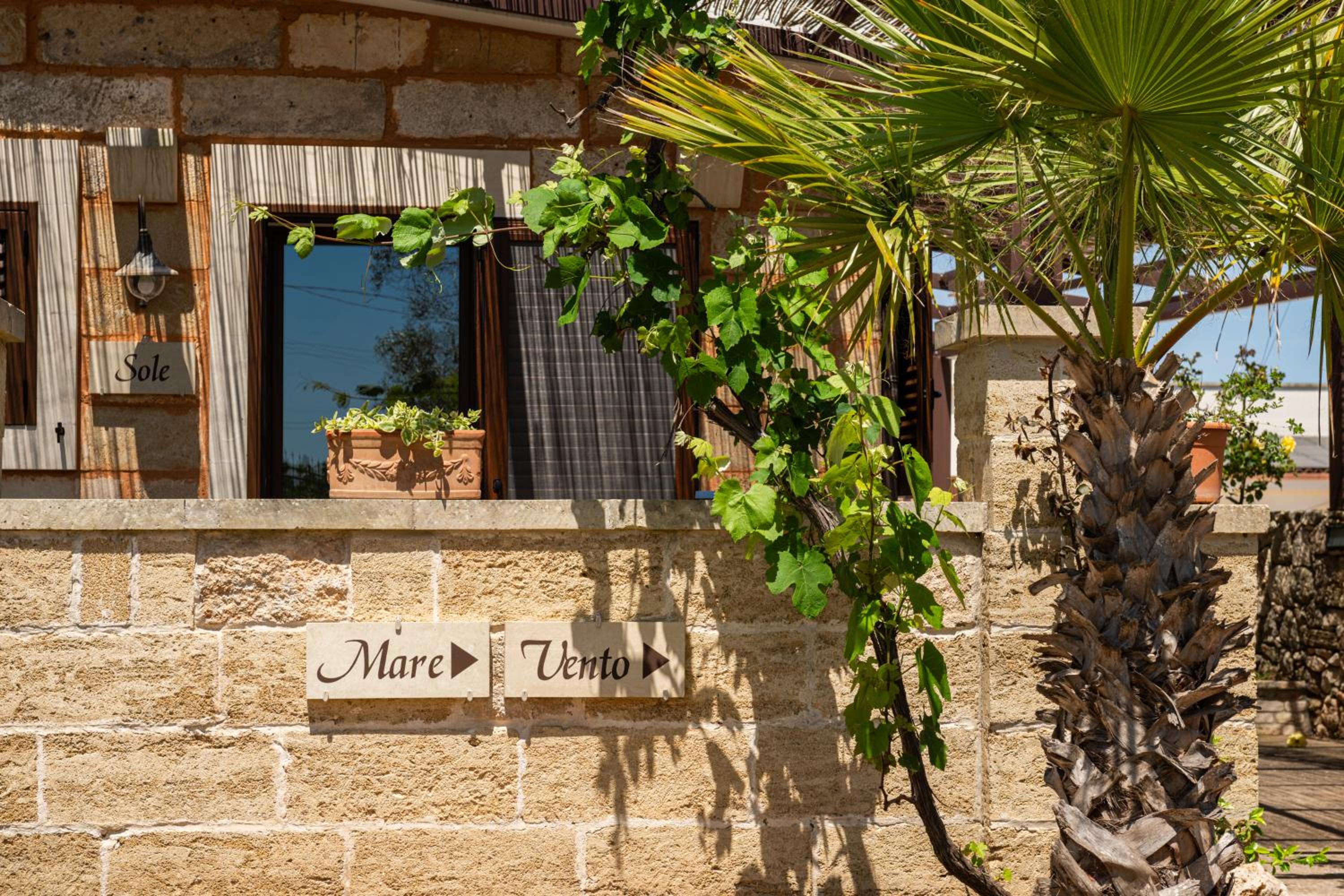 ANGELI NEL SALENTO COUNTRY HOUSE view 3
