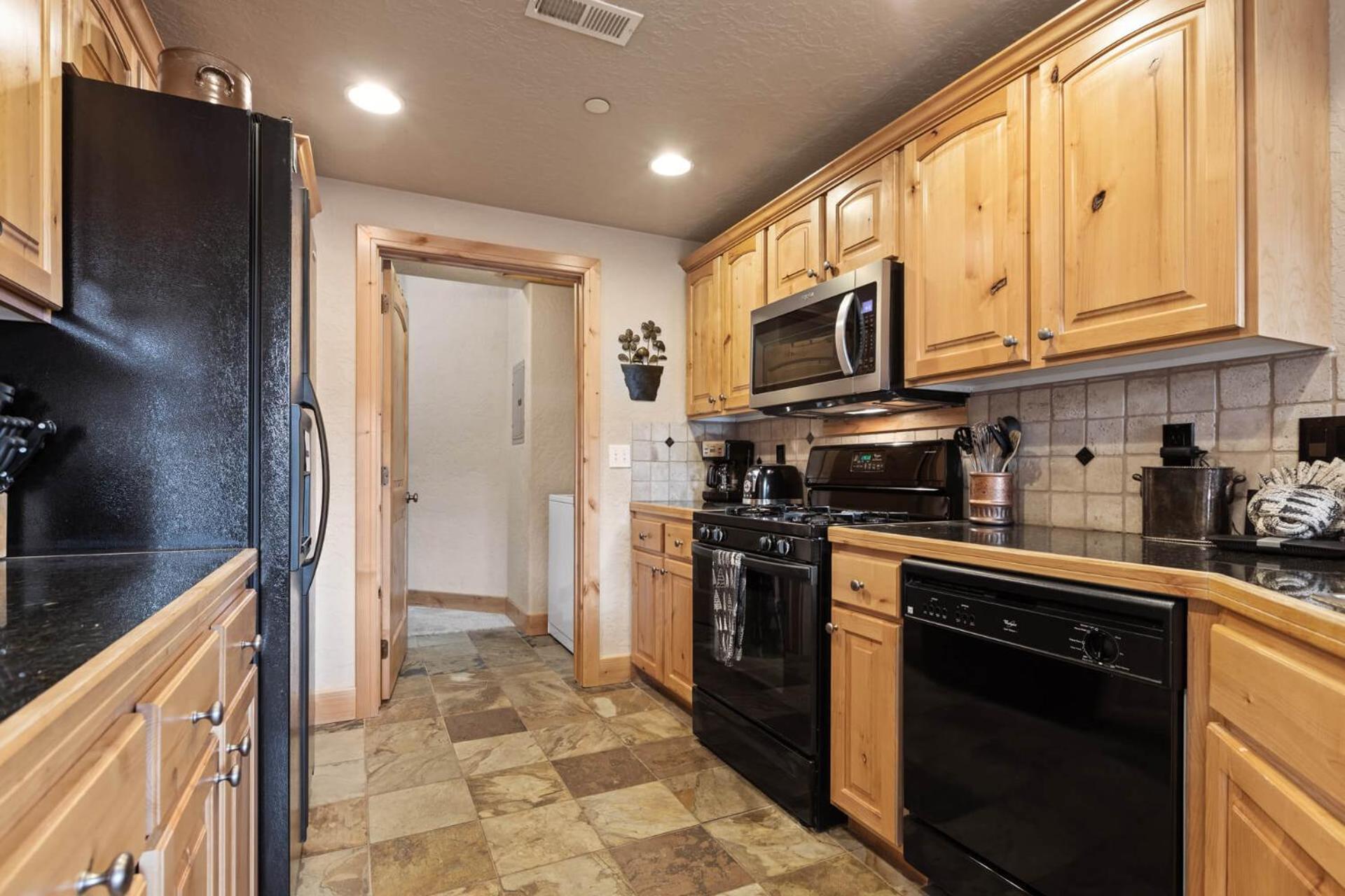 Foxpoint 1678C by Moose Management view 5