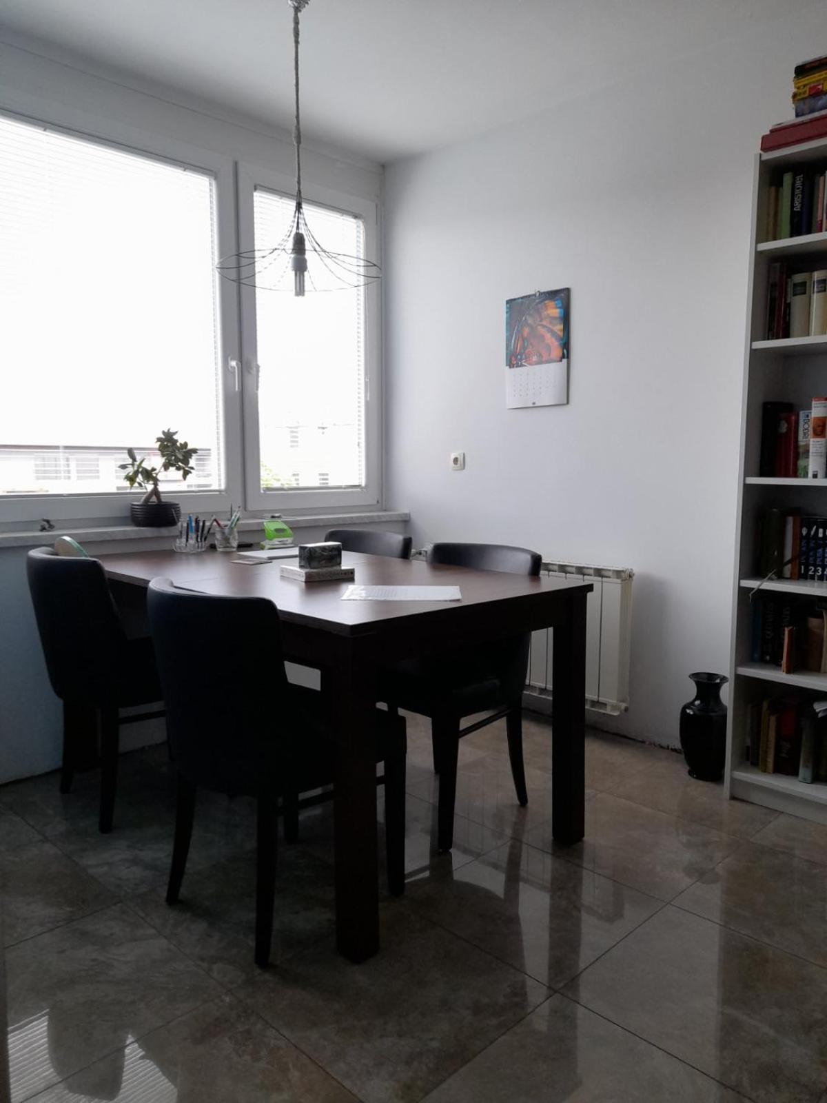 Room for women or couples view 4