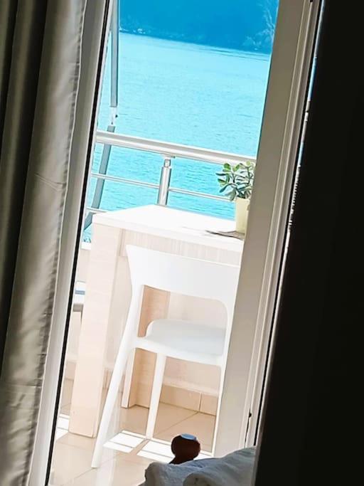 Sea Side Serenity 5