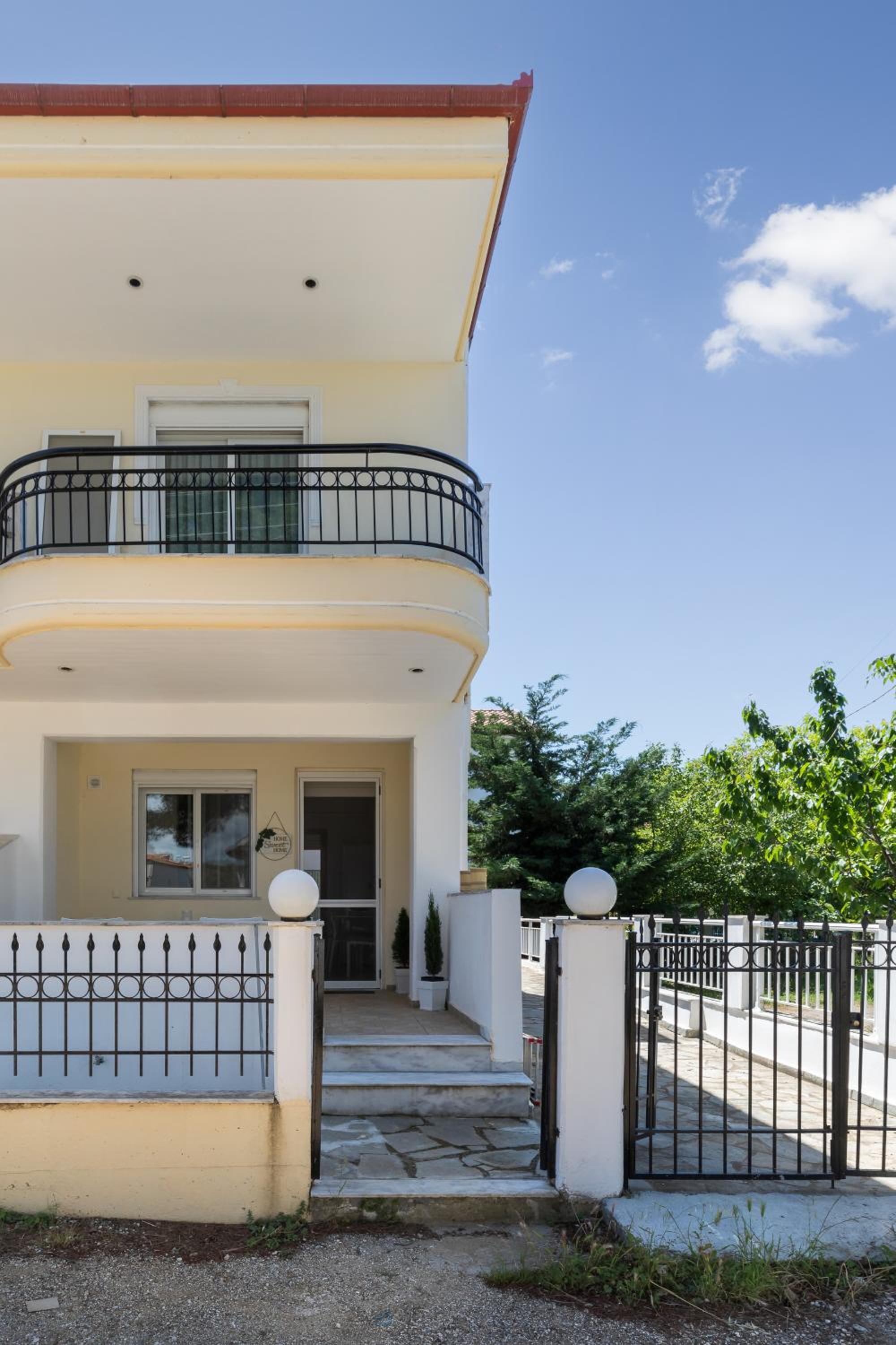 Alexandra's Maisonette. view 5