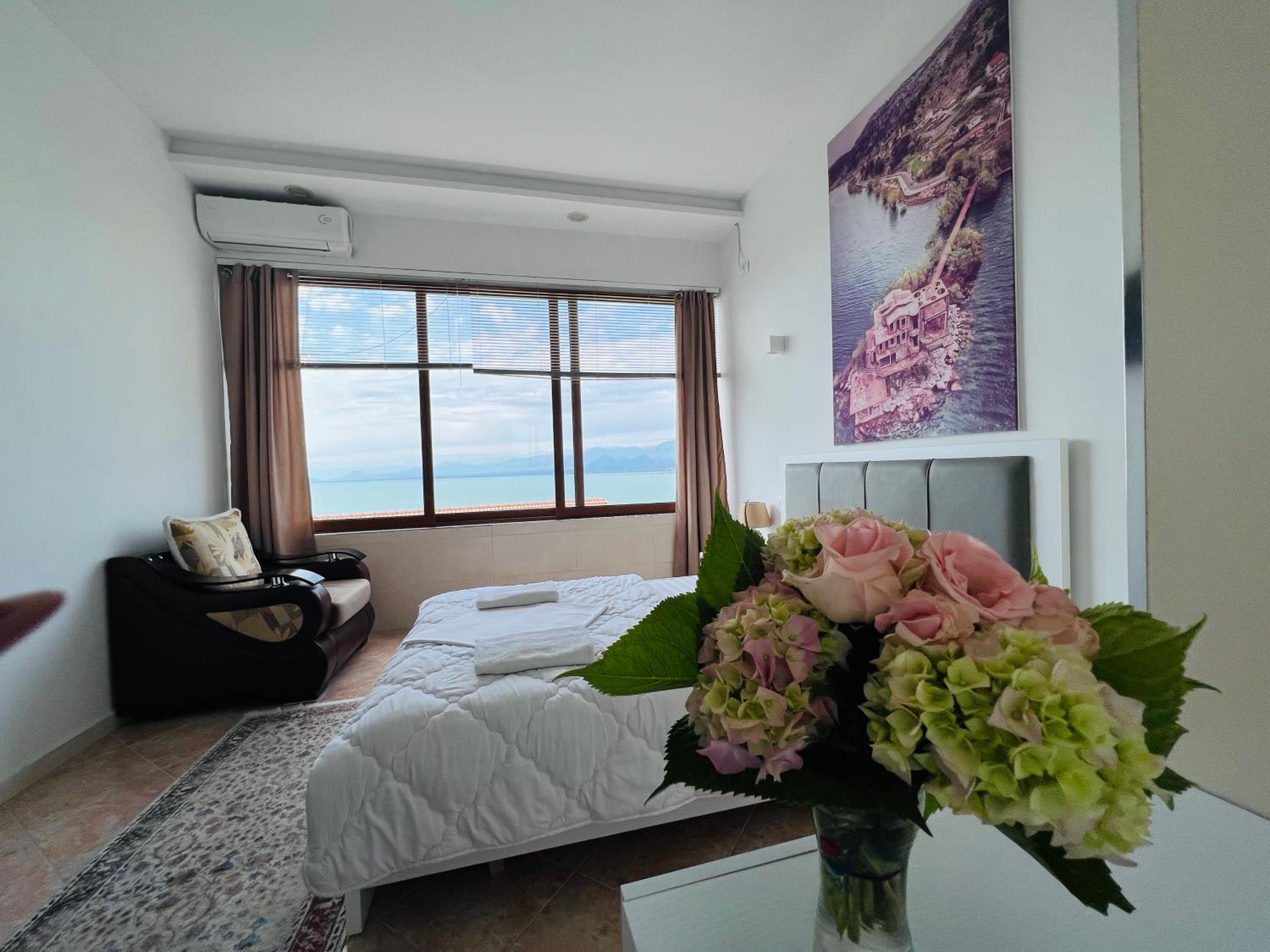 Iart Residence