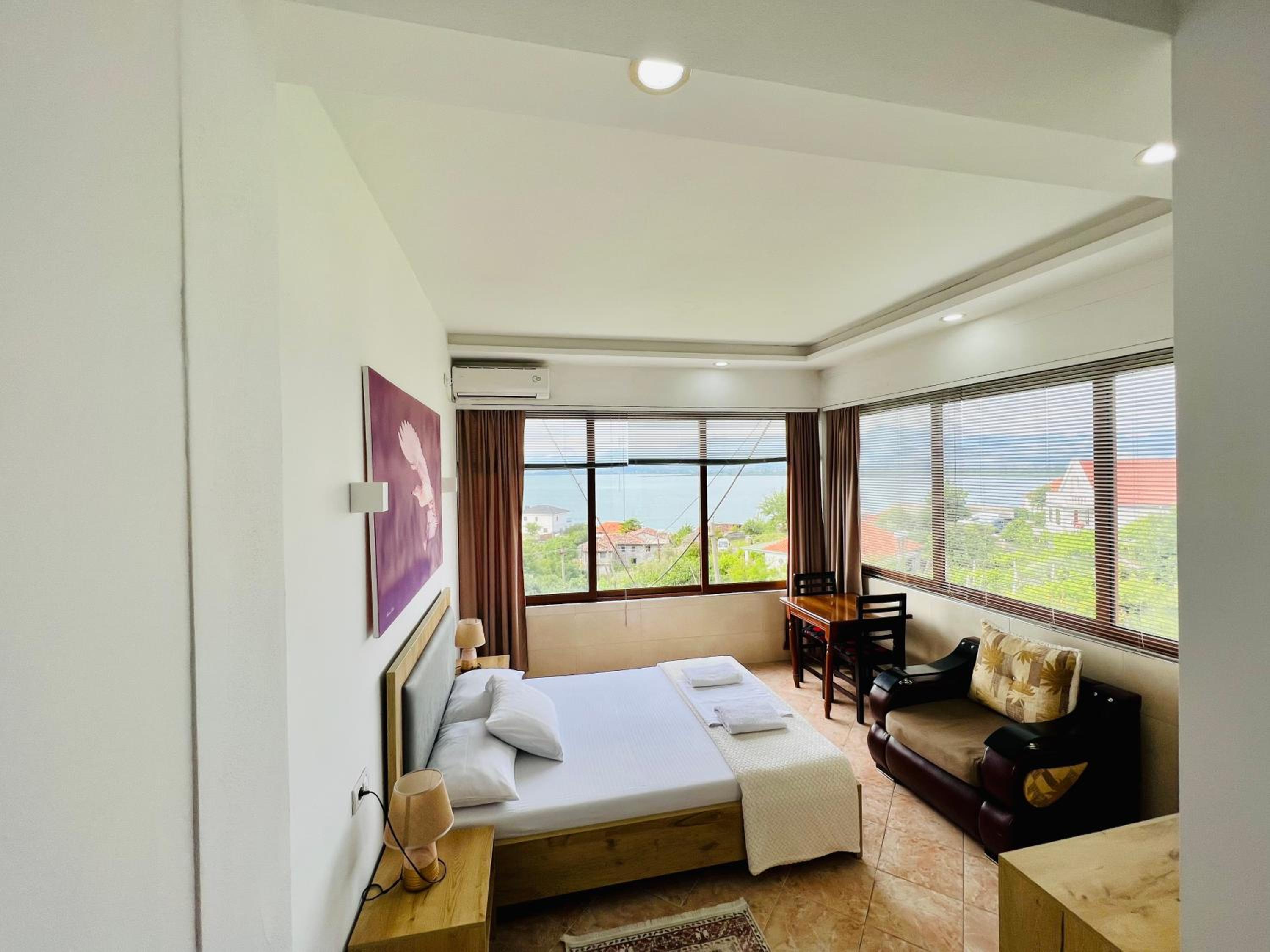 Iart Residence