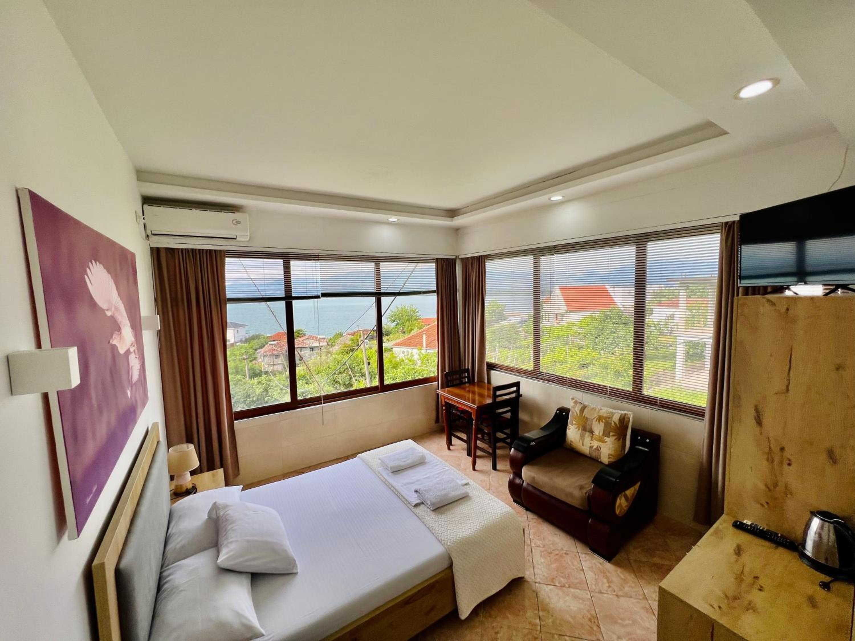 Iart Residence