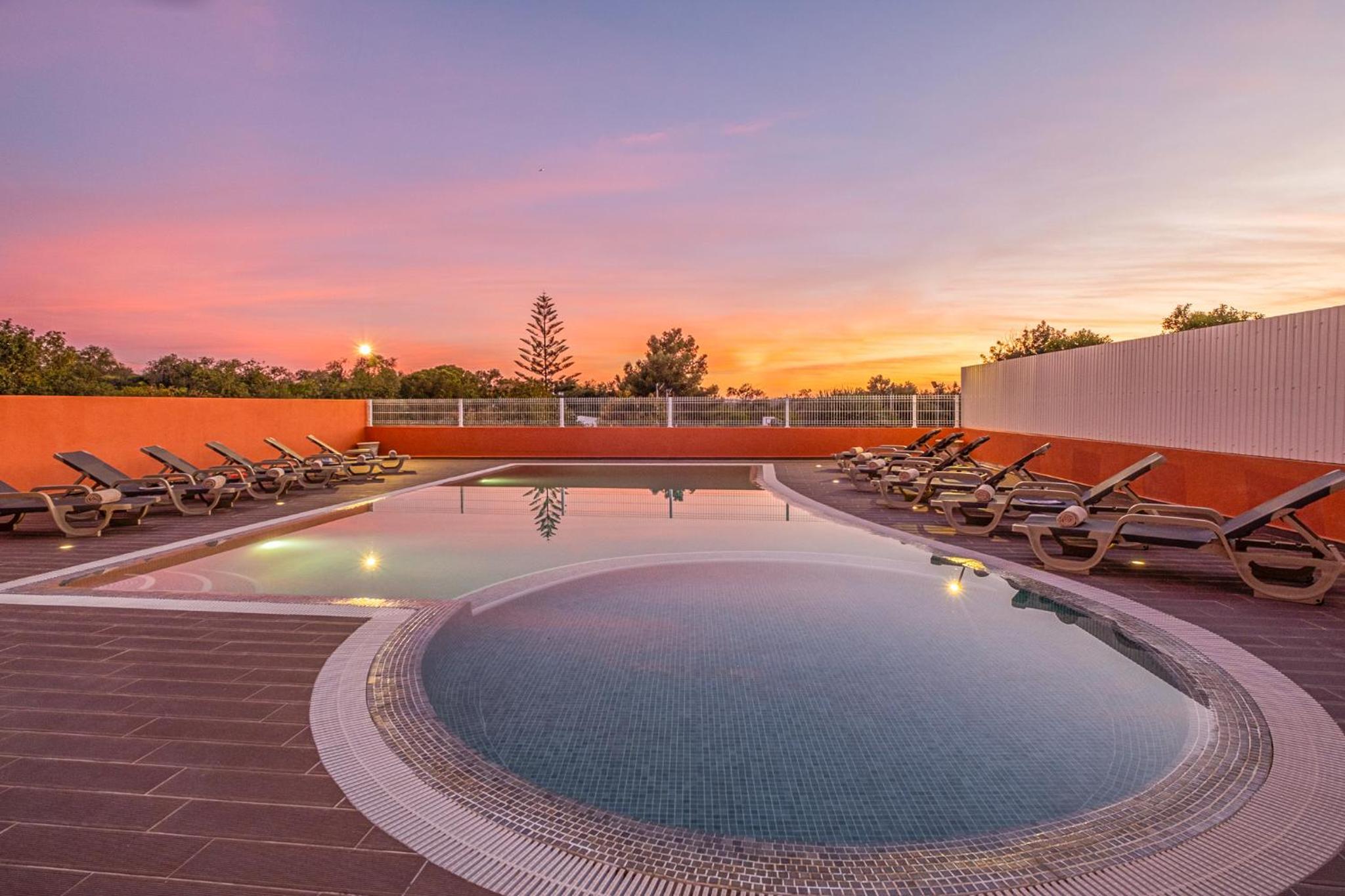 Villa Dubai - com piscina aquecível e BBQ - Albufeira view 3