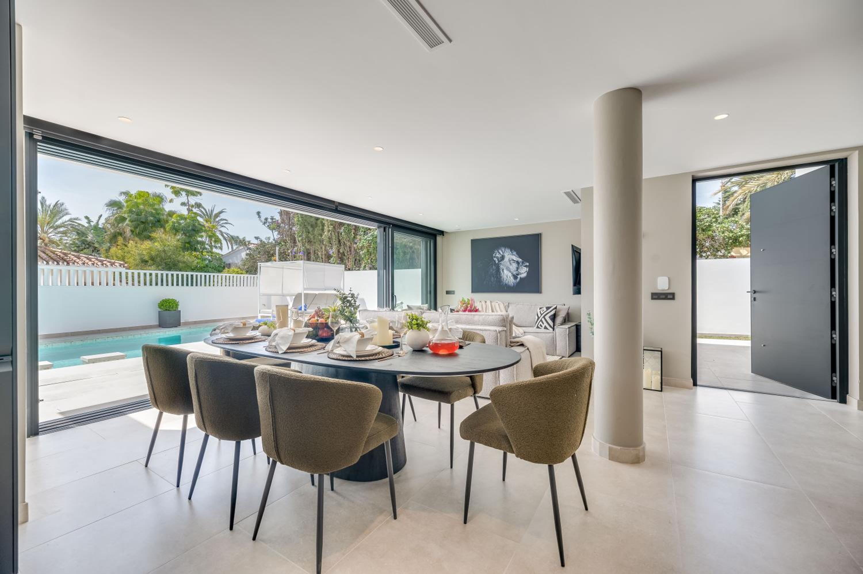 dining