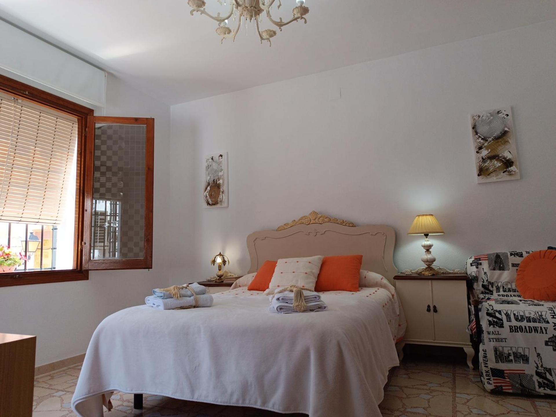 Agradable casa con zona de relax y aparcamiento
