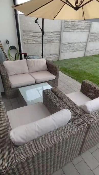 Moderný 2 izbový dom so záhradou a terasou blízko Bratislavy view 3