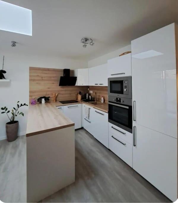 Moderný 2 izbový dom so záhradou a terasou blízko Bratislavy view 5