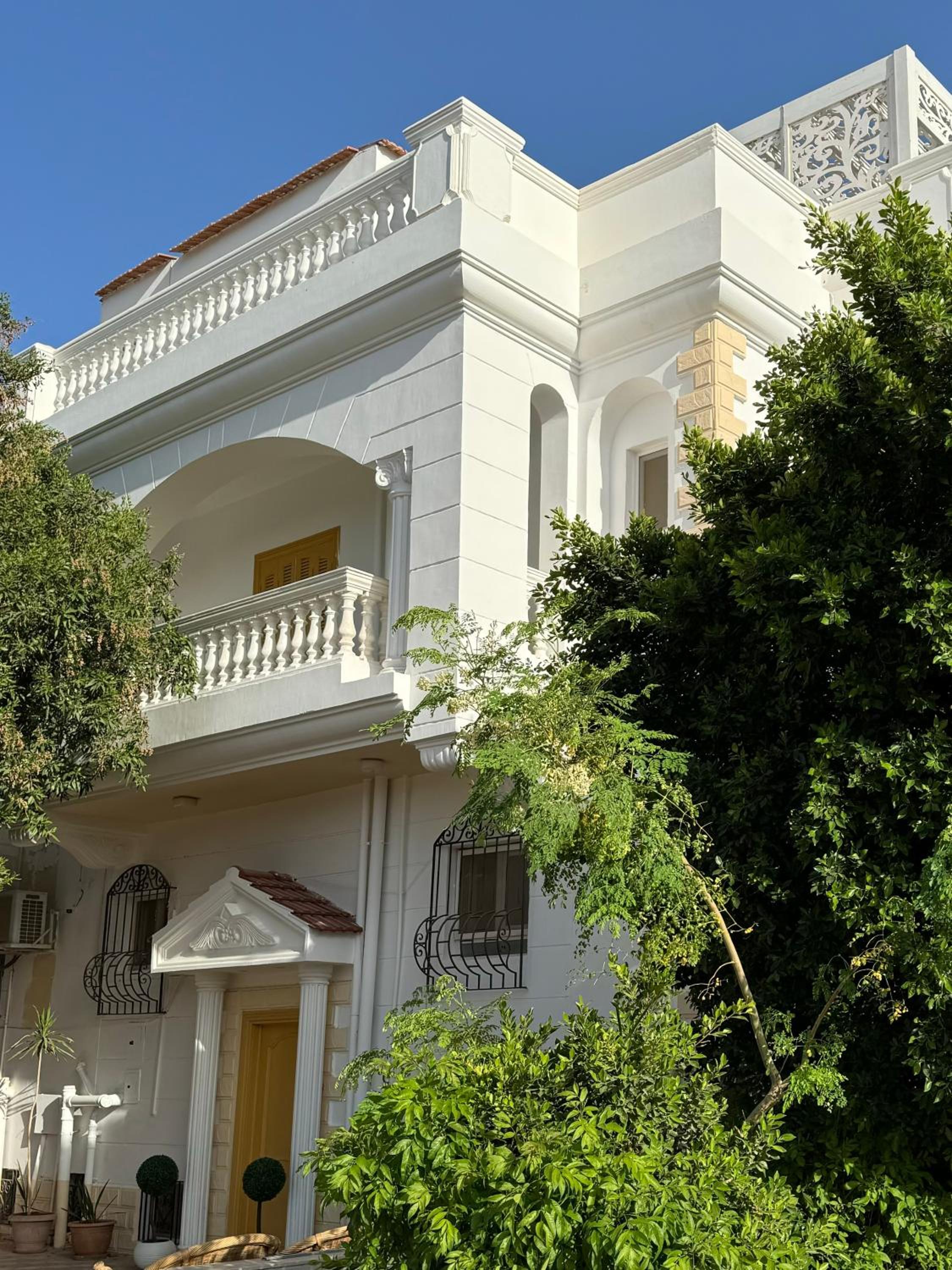 Sunnyside Villa