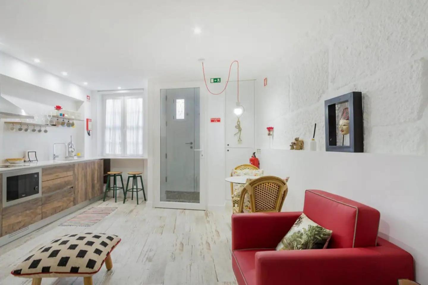Casa Velhinha - Design, Culture and Comfort in Guimarães view 5