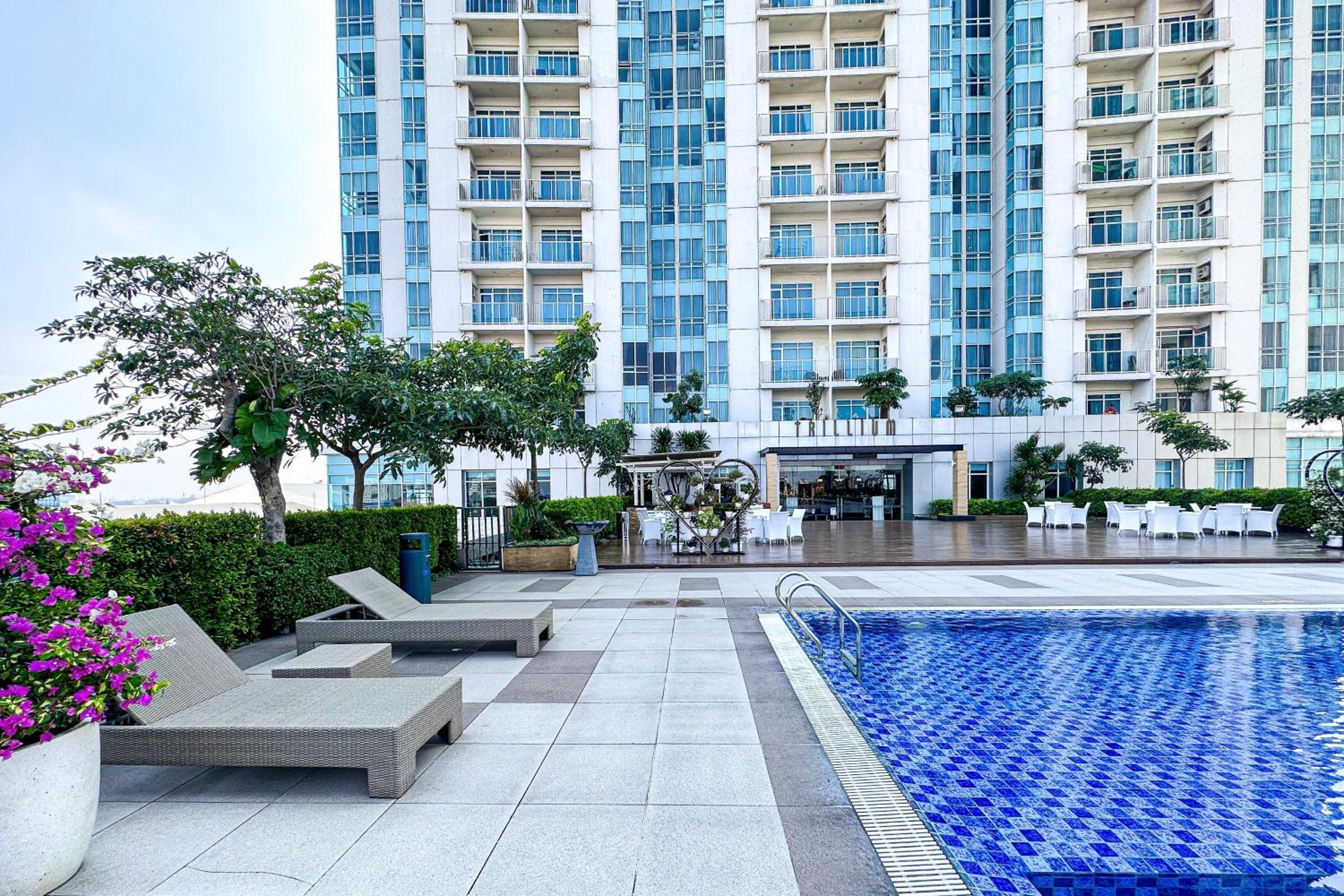 Trillium Apartment - Cozy and Bright Downtown Surabaya by Le Ciel Hospitality view 4