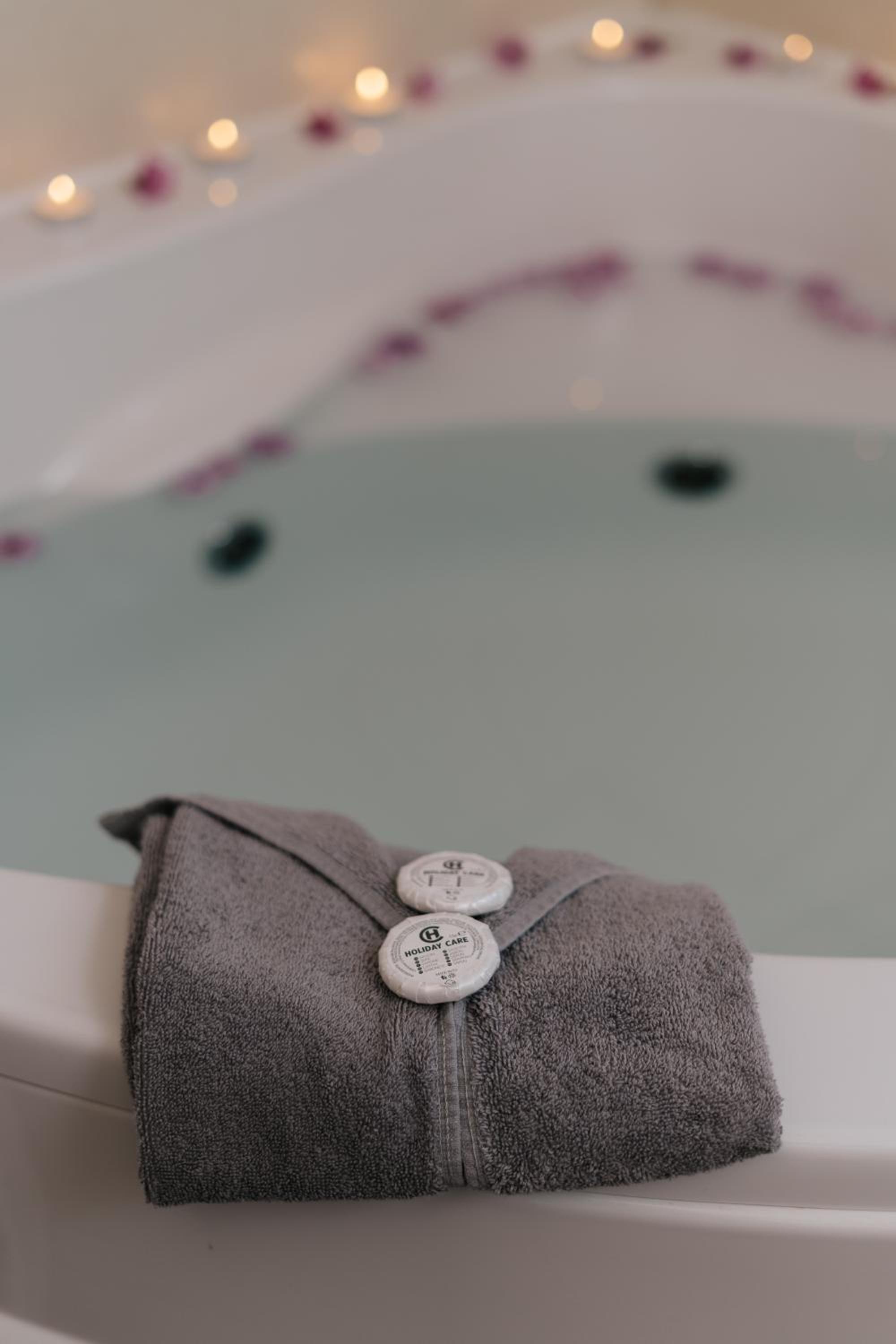 Valerian Palm Villa - Napa's Secret Escape