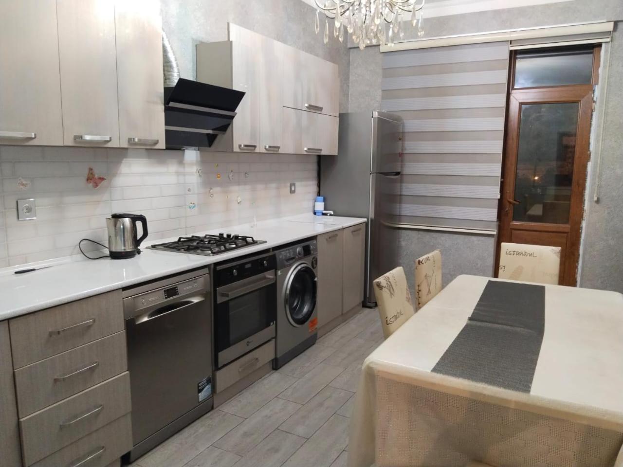 2 Bedrooms Apartment on 28 May Metro