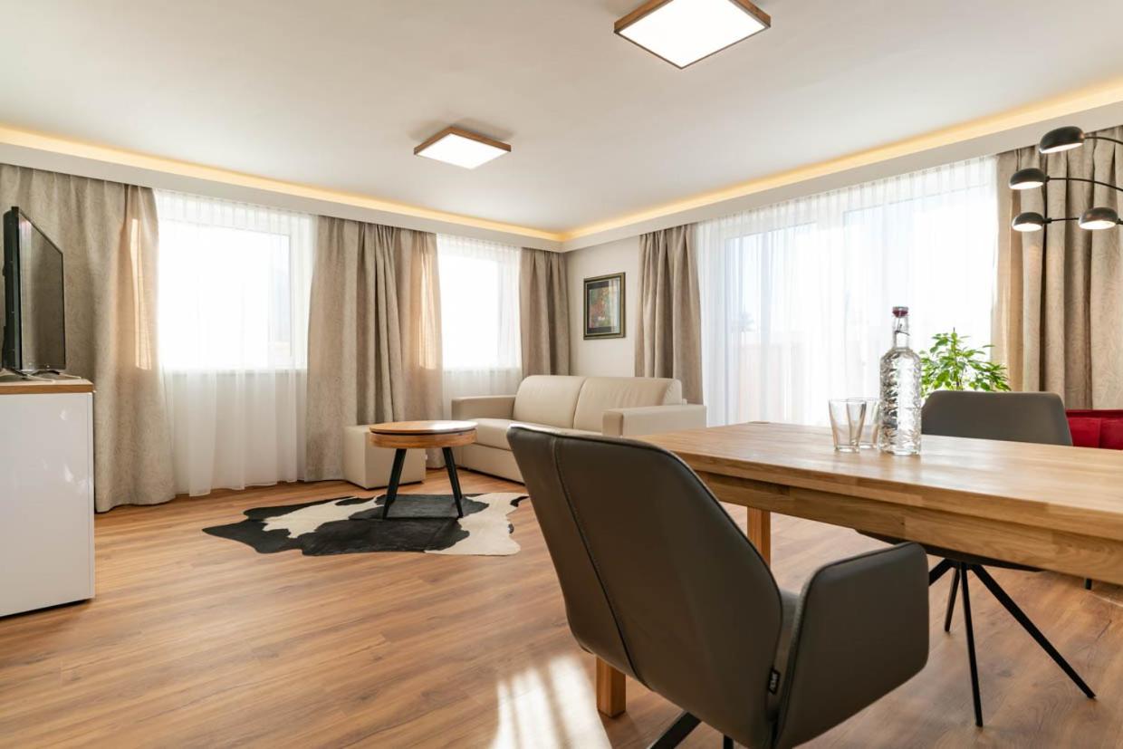 Waldrand Apartments
