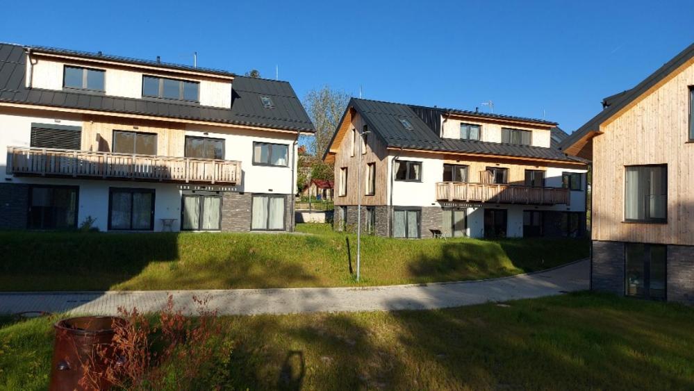 Lipno Apartments BERGMAX, Ski Areál Lipno 16min dojezd - Resort Malé Lipno s terasou a zahrádkou, parking free