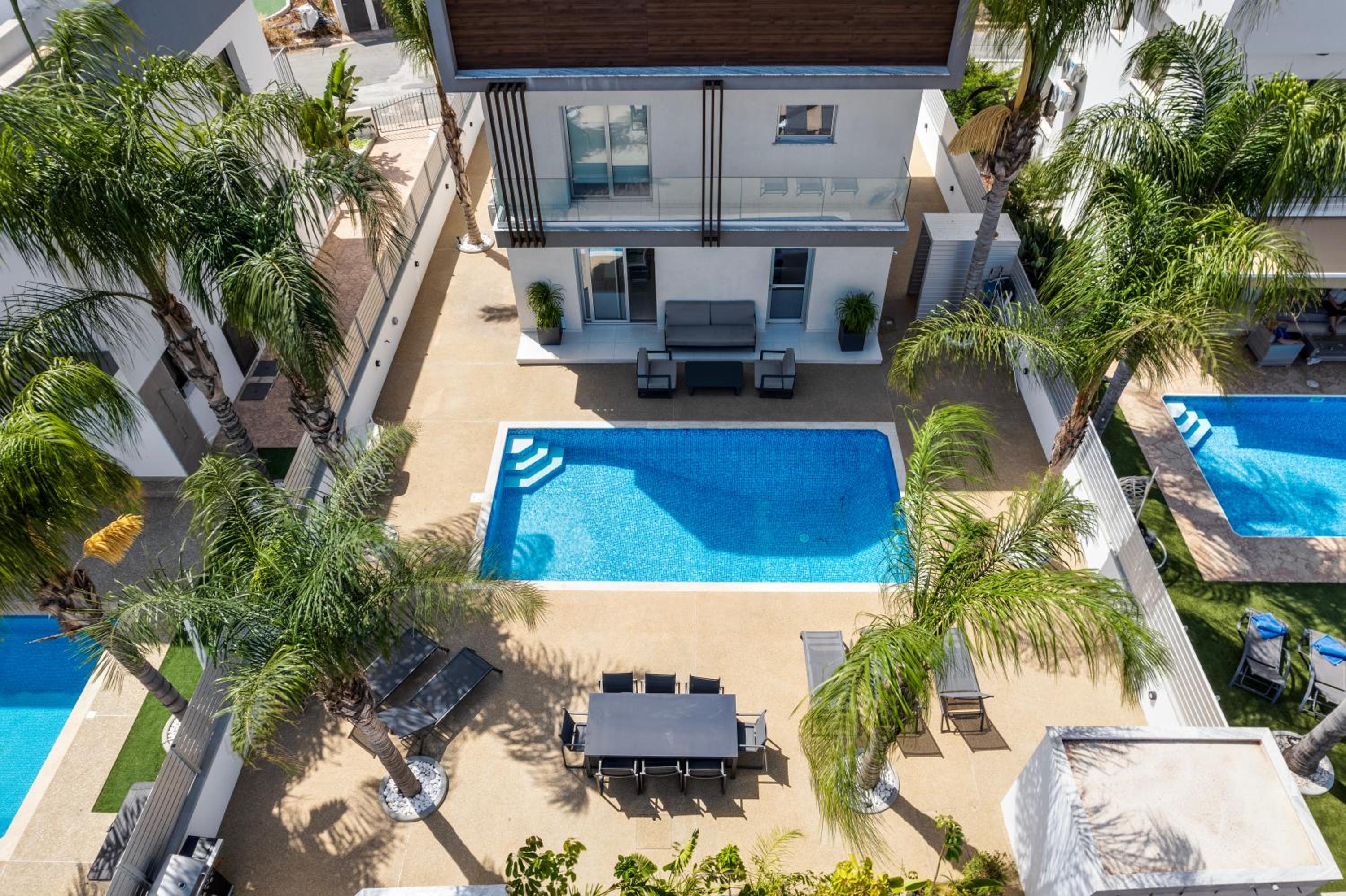 Valerian Palm Villa - Napa's Secret Escape