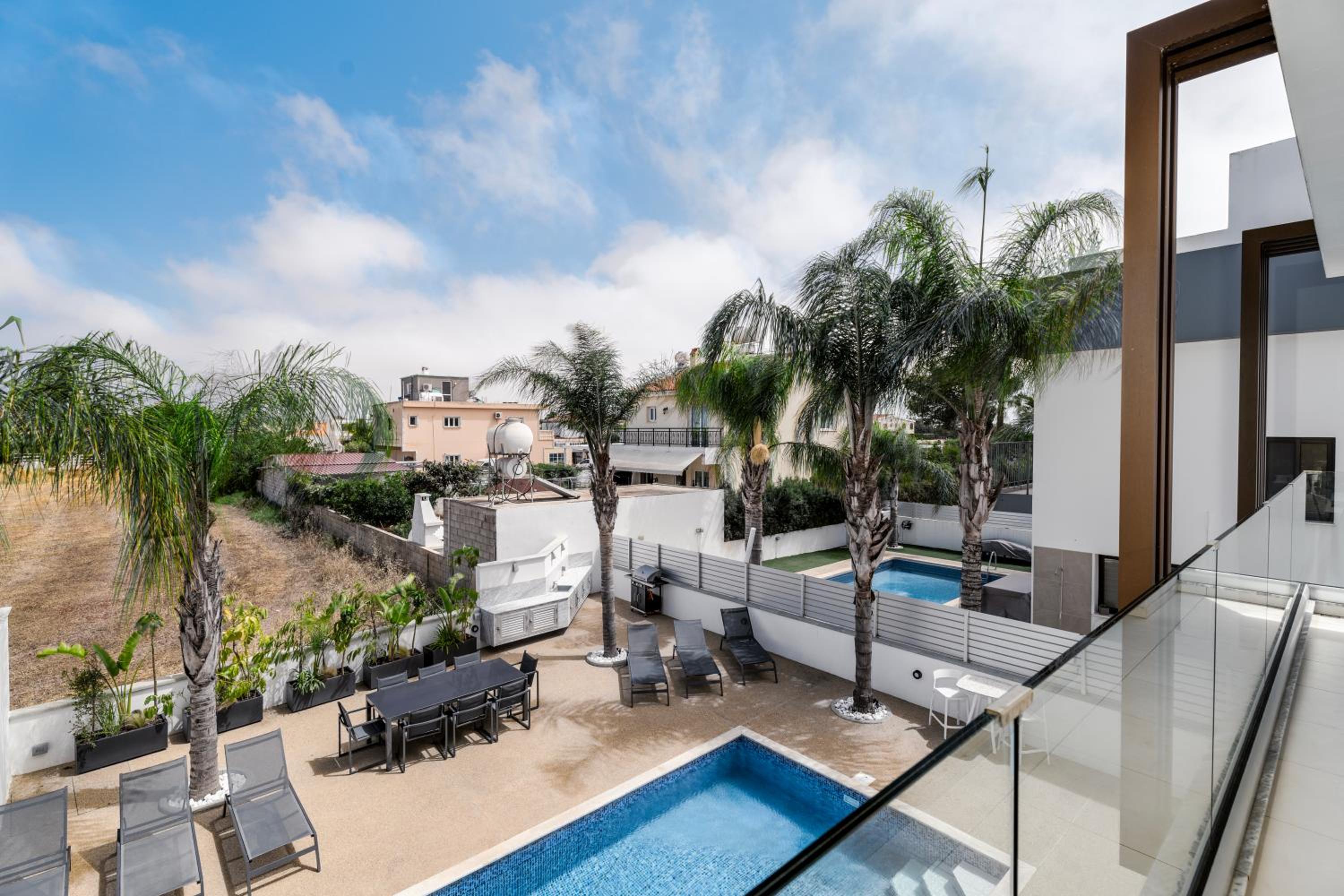 Valerian Palm Villa - Napa's Secret Escape