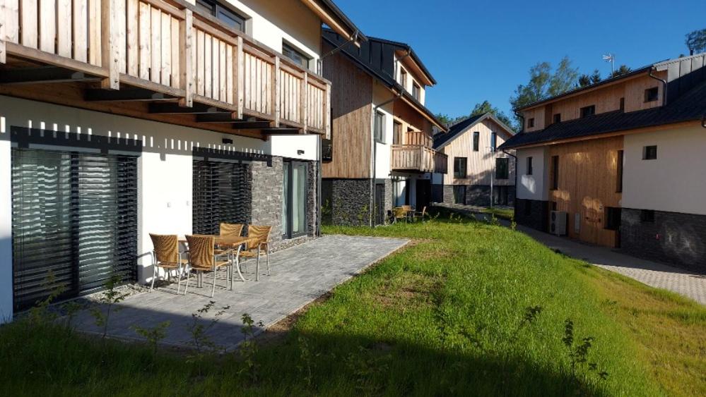 Lipno Apartments BERGMAX, Ski Areál Lipno 16min dojezd - Resort Malé Lipno s terasou a zahrádkou, parking free