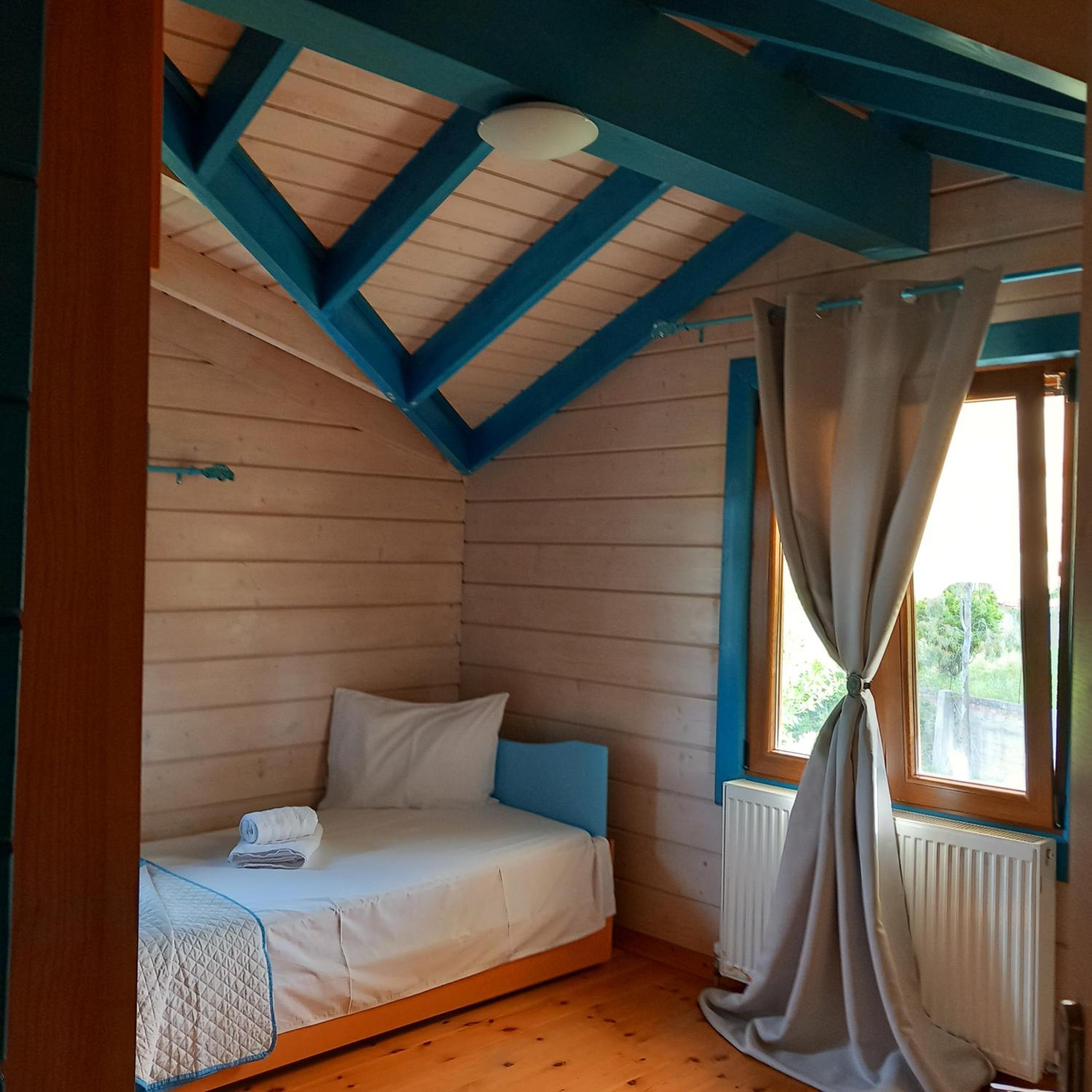 WOODEN HOUSE