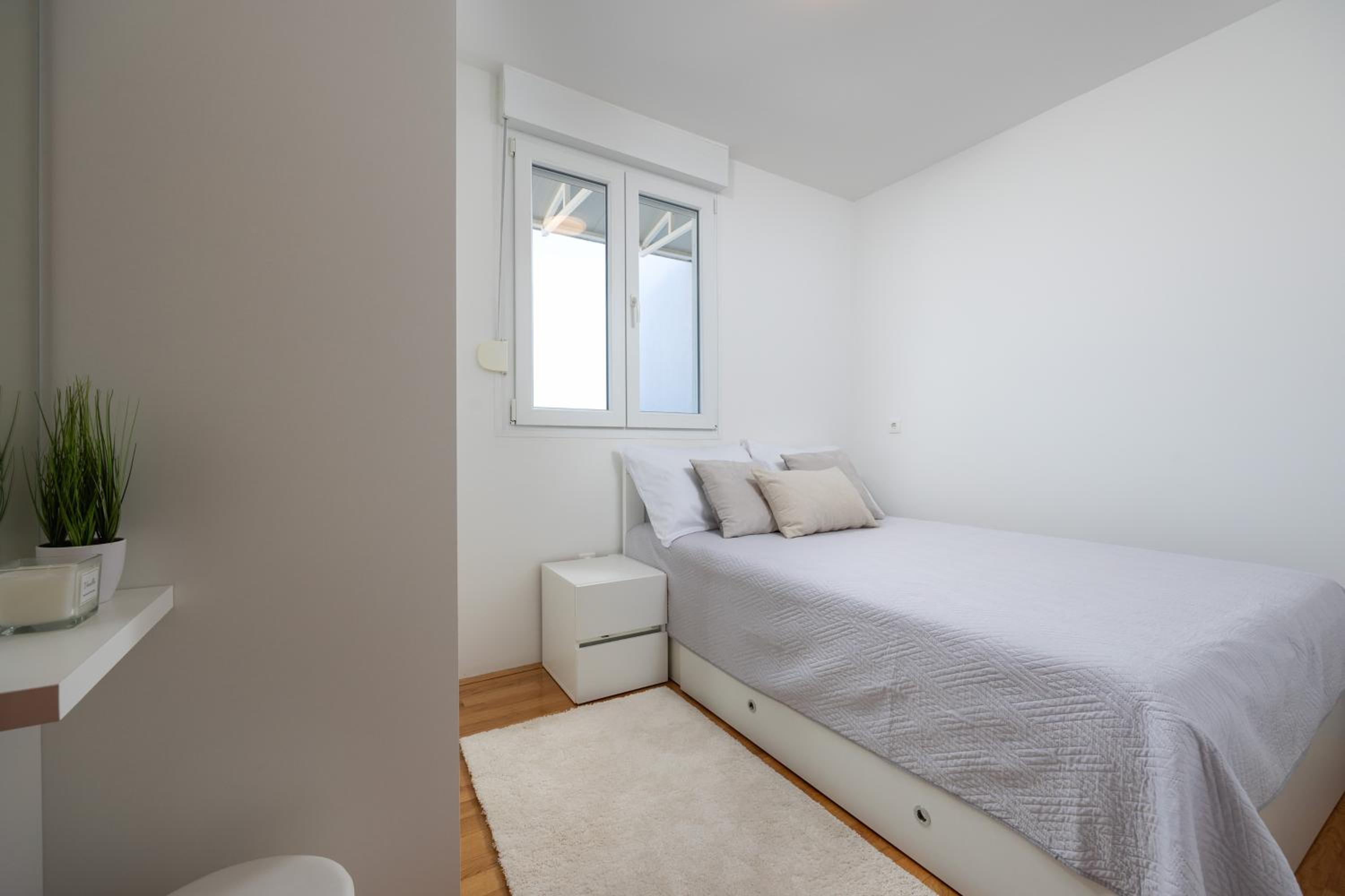 Rose Penthouse Apartment Split