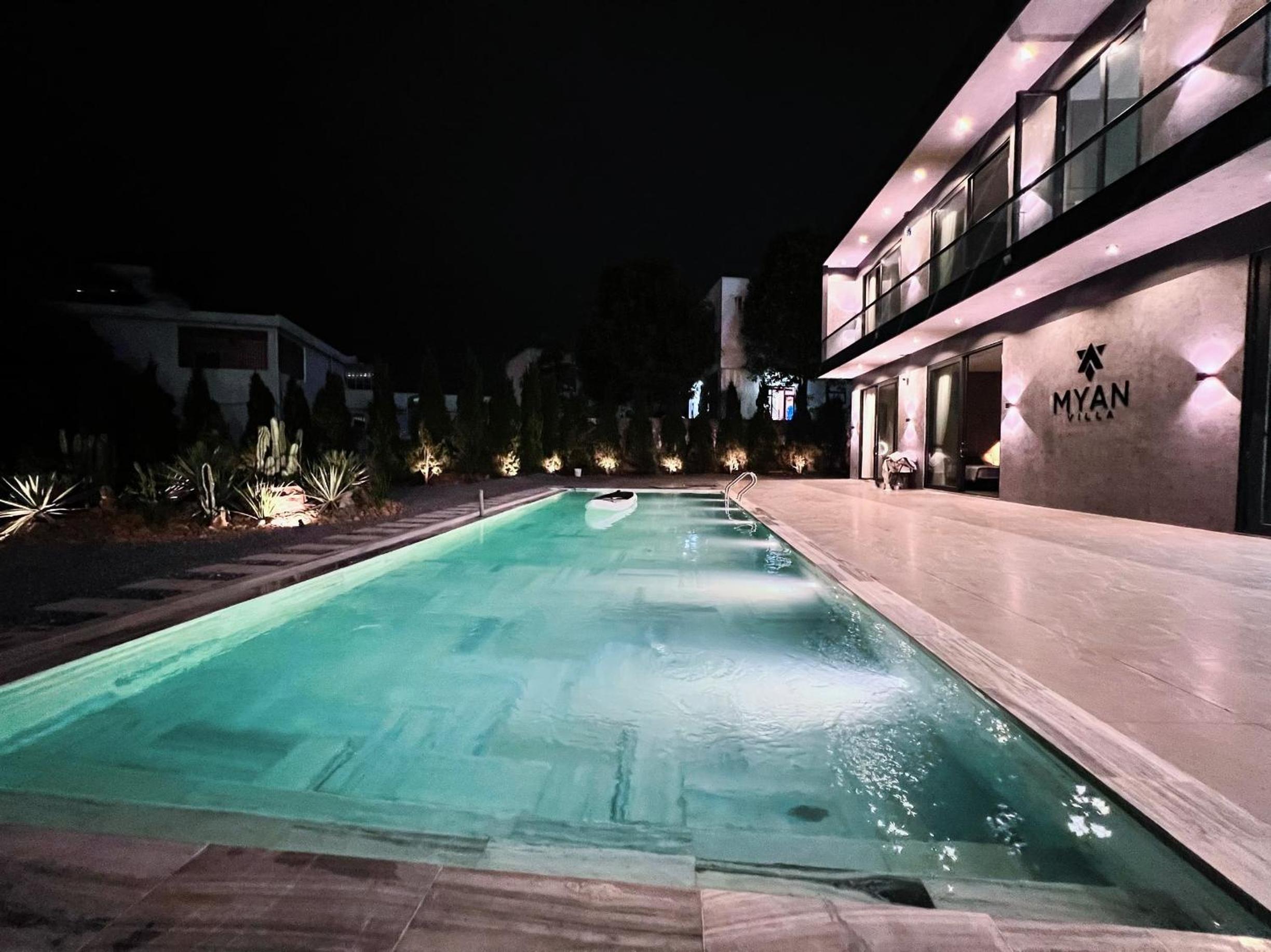 Myan Grand Waves Villa 6BR