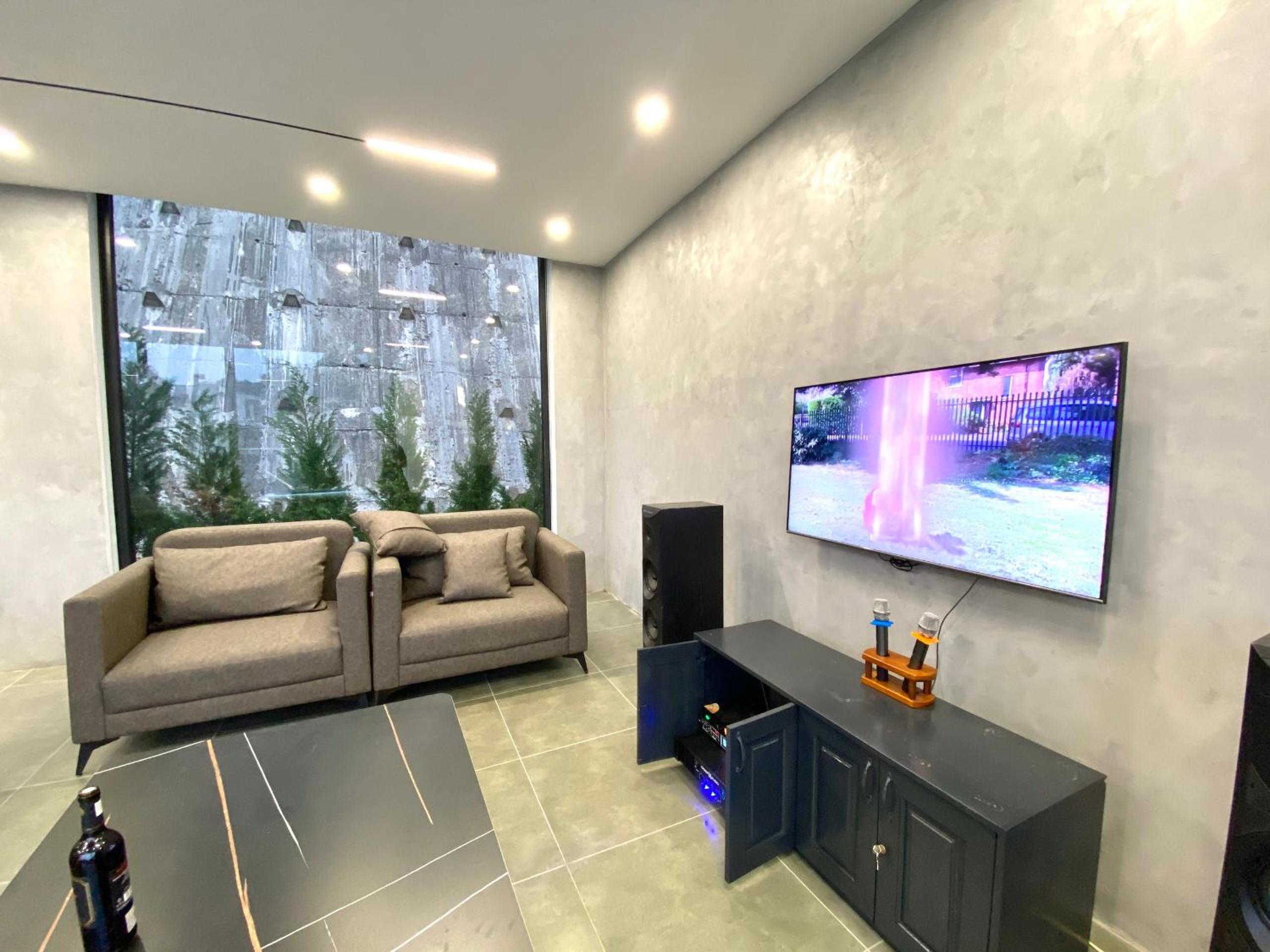 Myan Grand Waves Villa 6BR