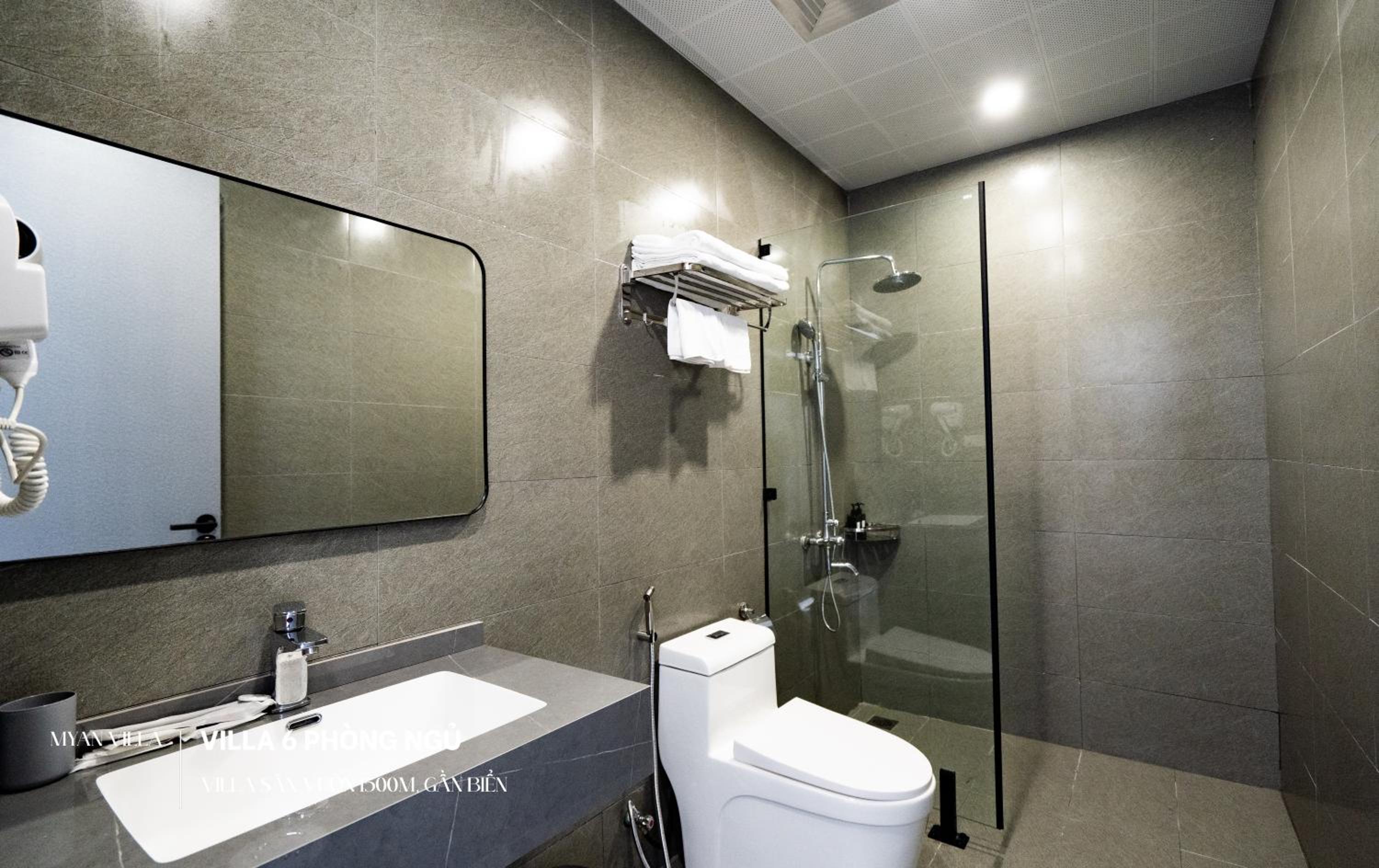 Myan Grand Waves Villa 6BR