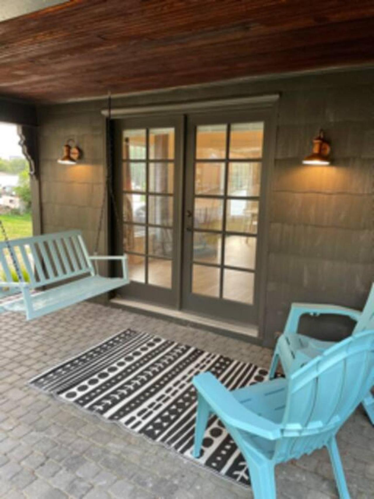 Entire Home for families in Kansas City view 3